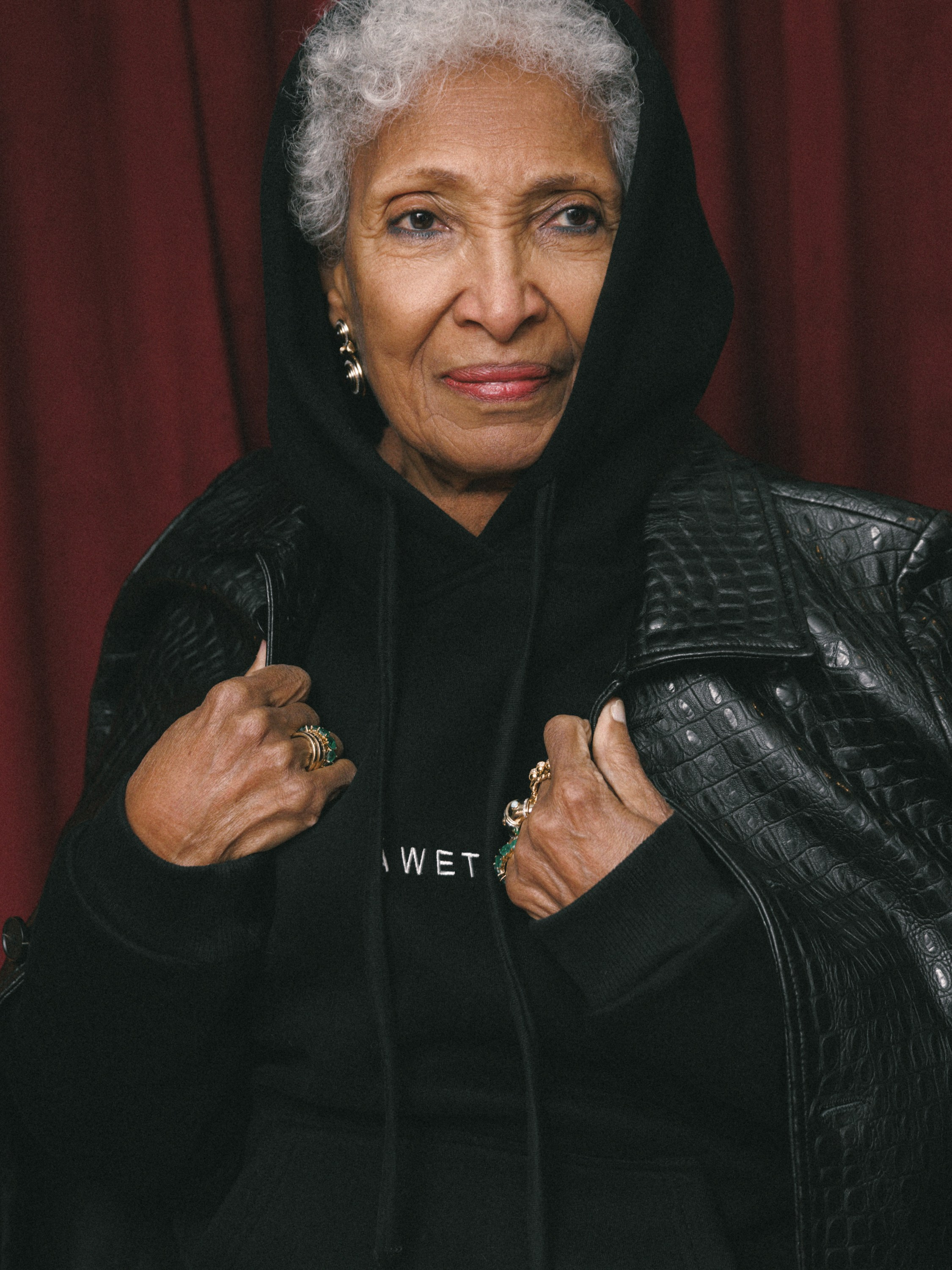 ÁWET. Photographer in New York City