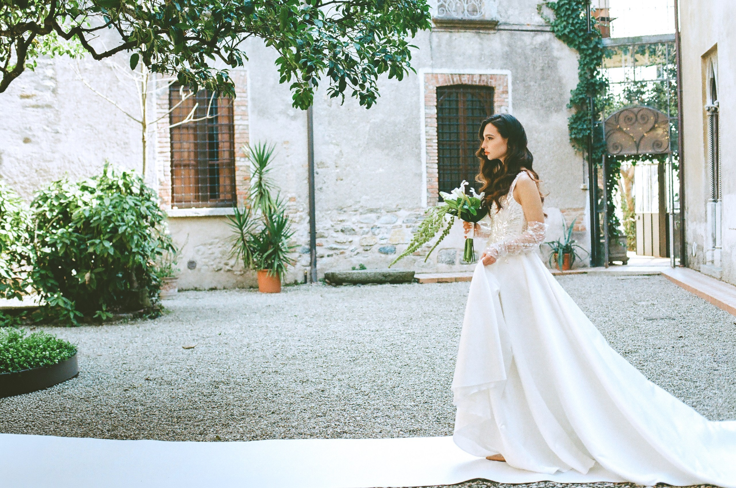 35mm and 120mm analogic film photography. Wedding and proposal photographer Italy Como Milan Pavia Bergamo Tuscany Marija Galaka