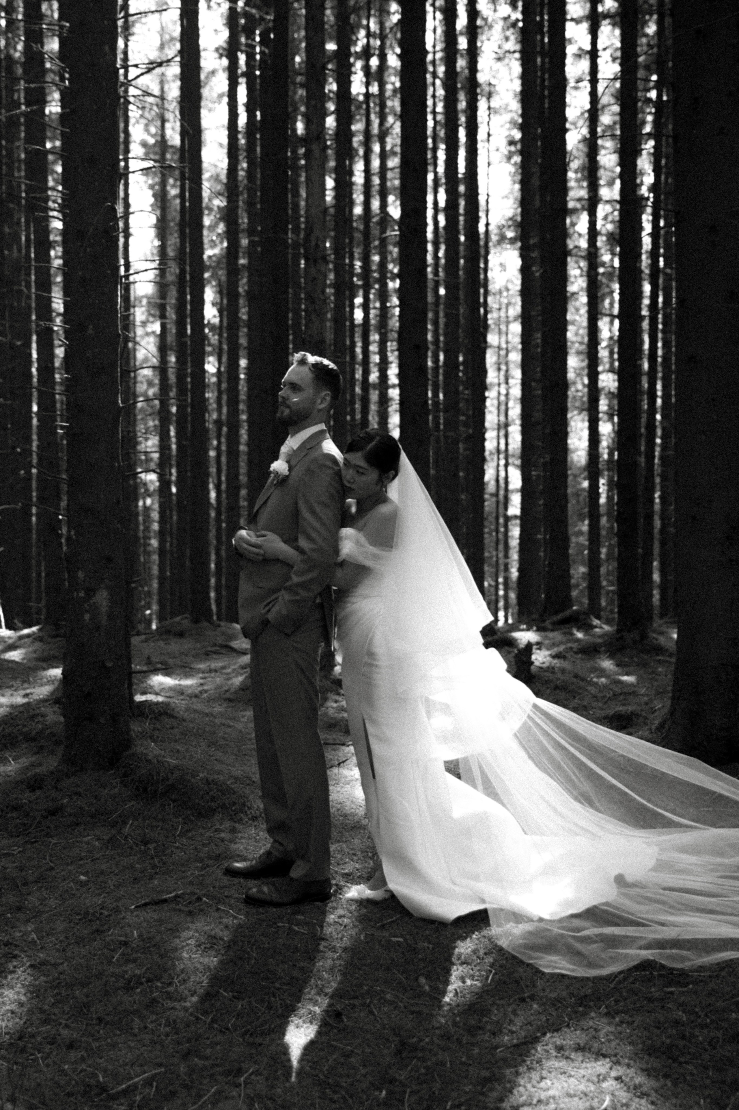 The two of us. Warm family & Wedding stories