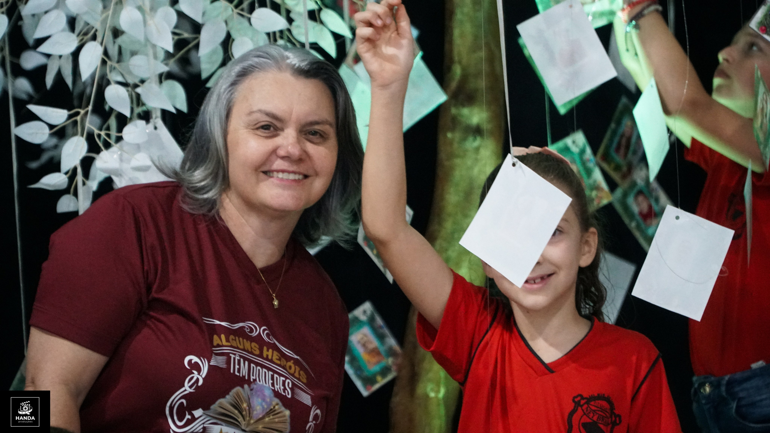Noite autógrafos colégio Aurélio Buarque de Holanda. Handa Produções