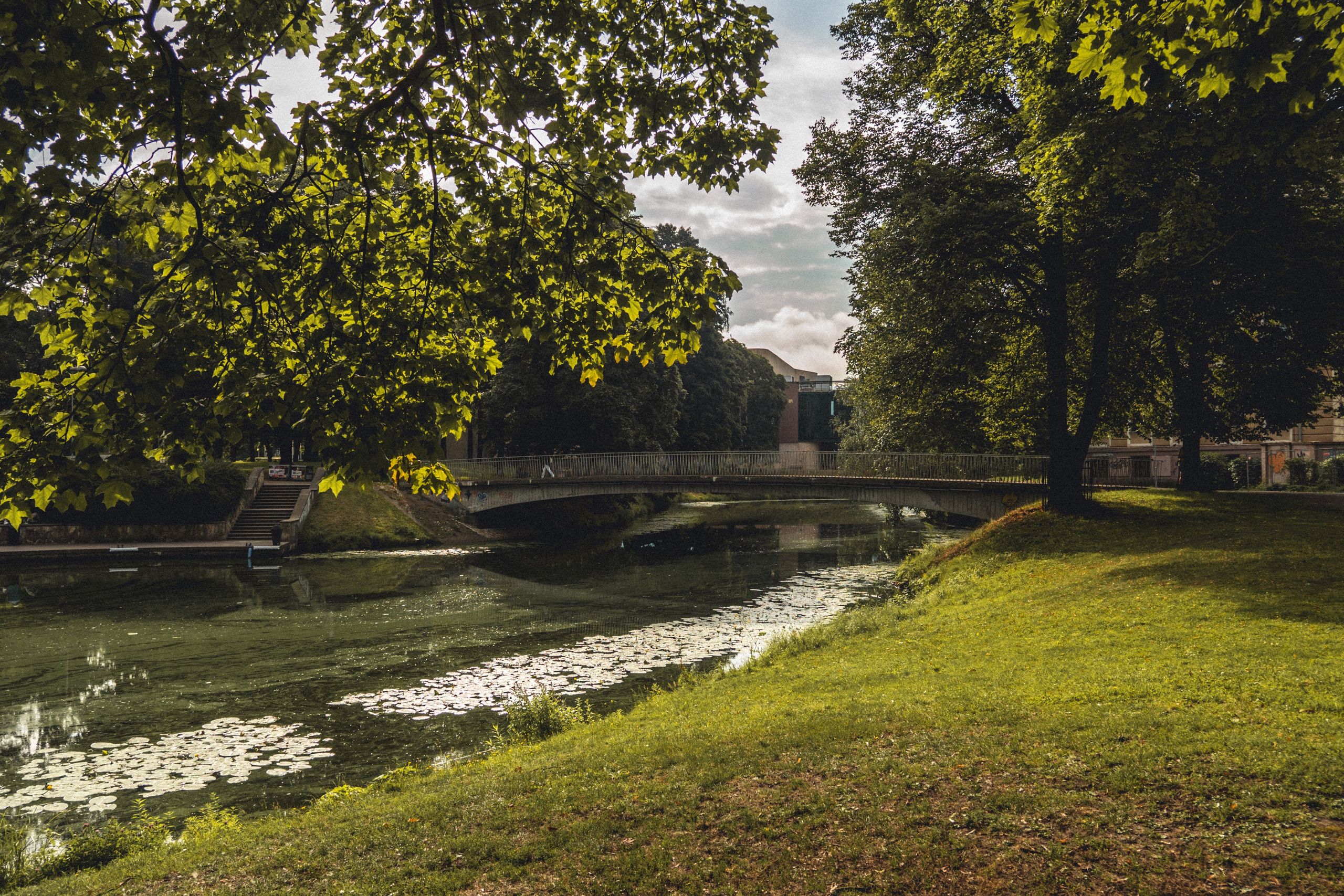 Voyage à Riga. Photographe sur Cote d’Azur. Portraits de familles, couples, enfants, événements