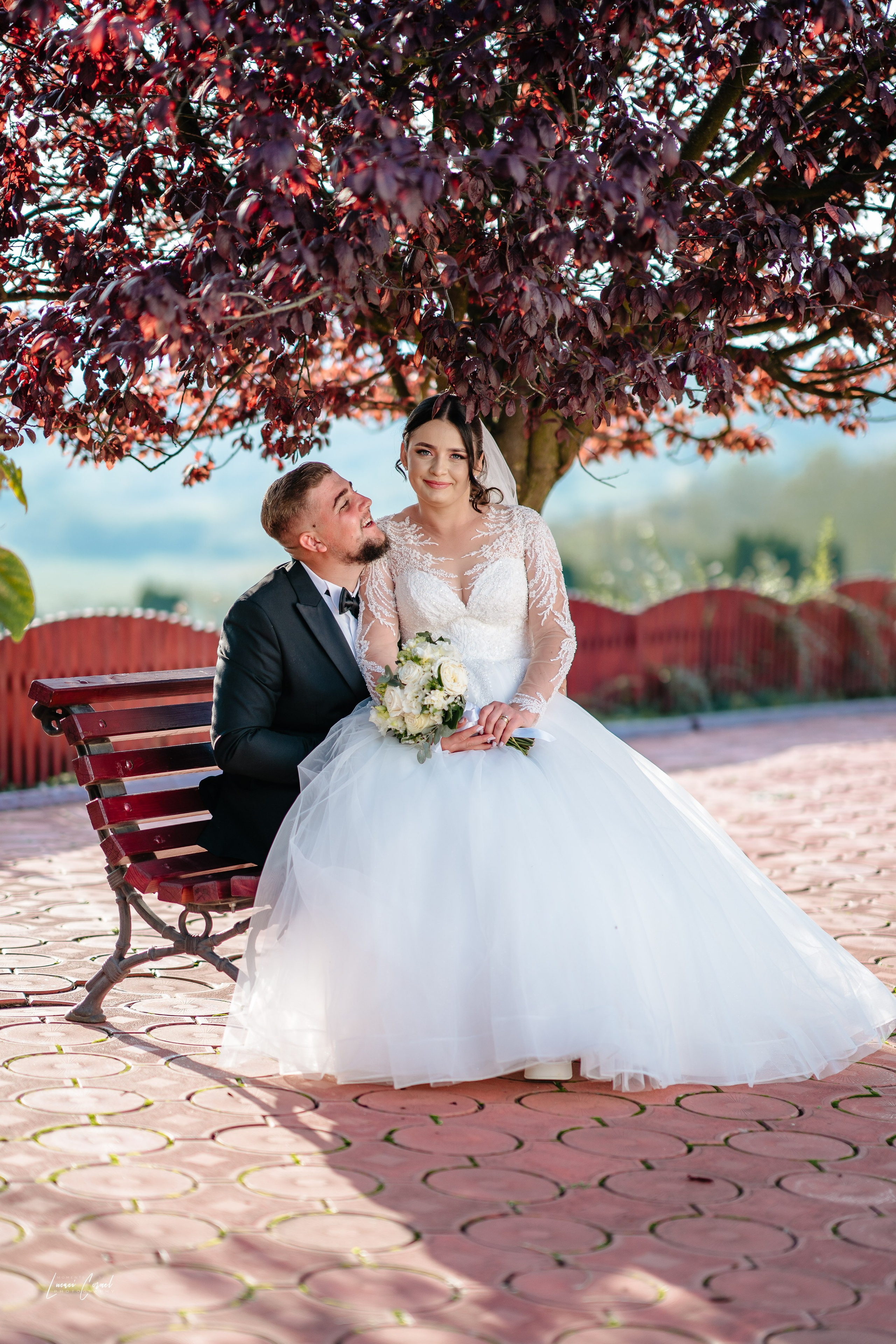 Fotograf de Nuntă Profesional — Fotografie Jurnalistică și Clasică pentru Amintiri de Neuitat. Fotograf de nuntă, corporate, botezuri, majorate și aniversări Roman, Lucaci Cornel