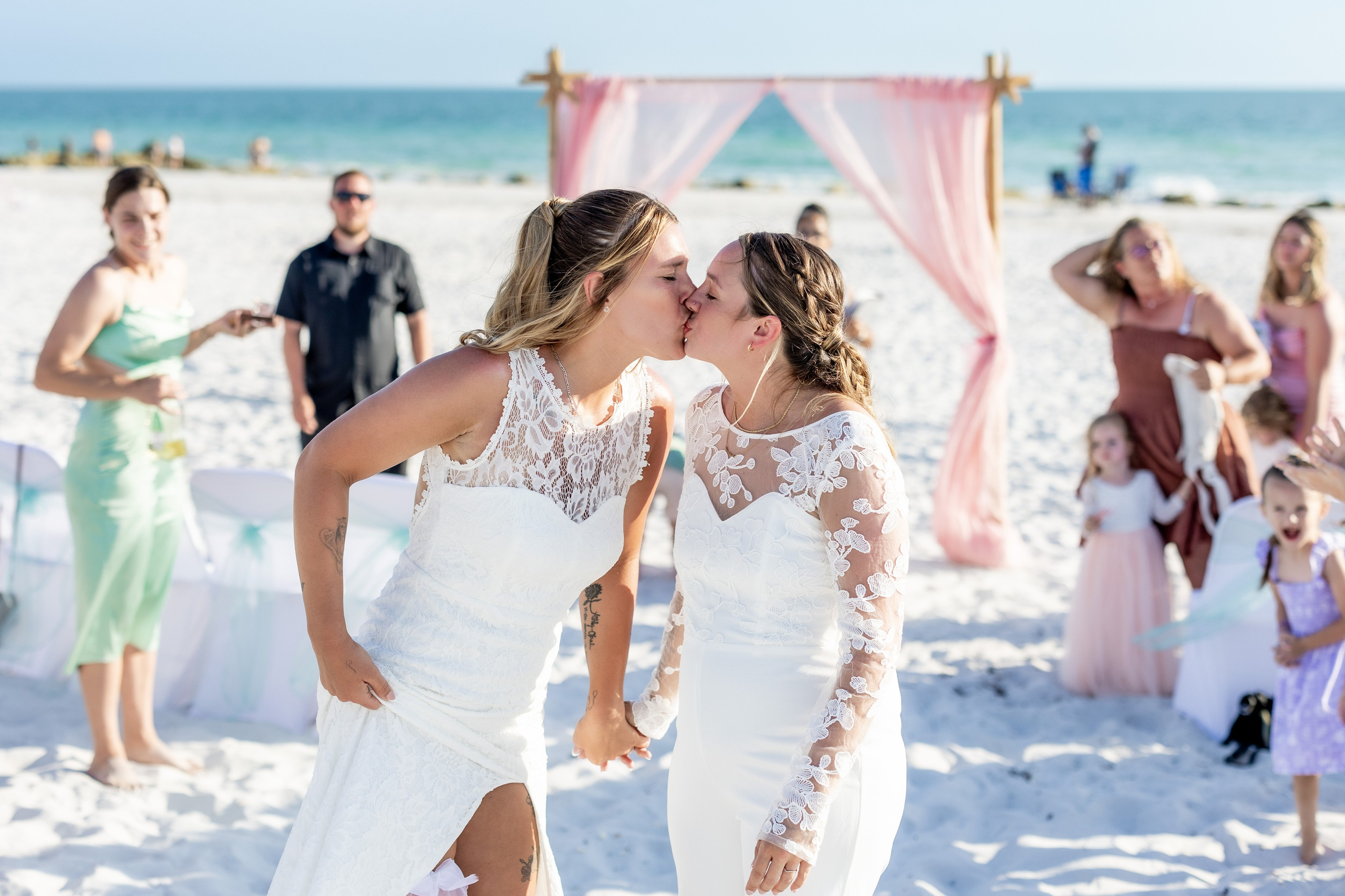 ELOPEMENTS. Wedding Photography & Videography contenting in Tennessee and Florida