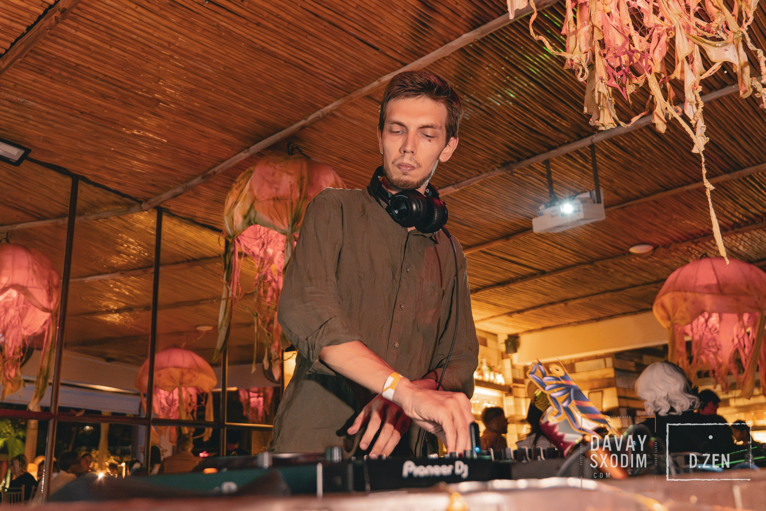 Фестиваль всех святых | Фоторепортаж | Афиша | DAVAYSXODIM.com PHUKET. АФИША|ФОТОРЕПОРТАЖИ|ИВЕНТЫ|ПХУКЕТ