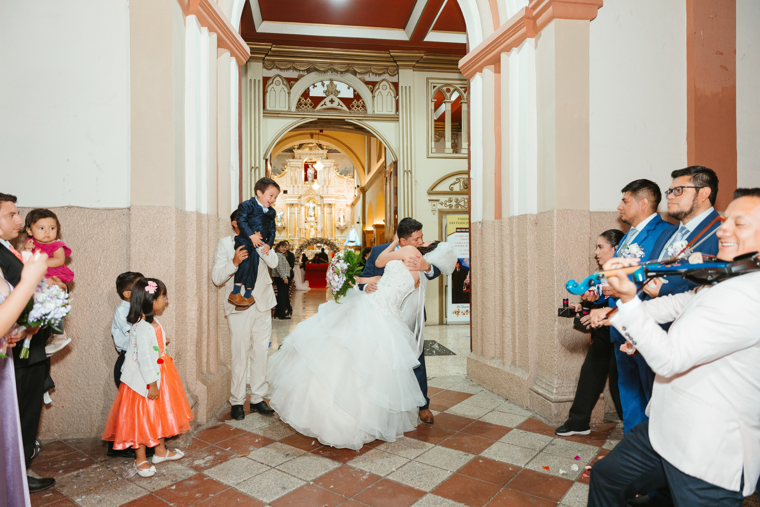 Pablo y Lizbeth. Fotógrafo de bodas en Loja Ecuador | Piero Alvarez PH