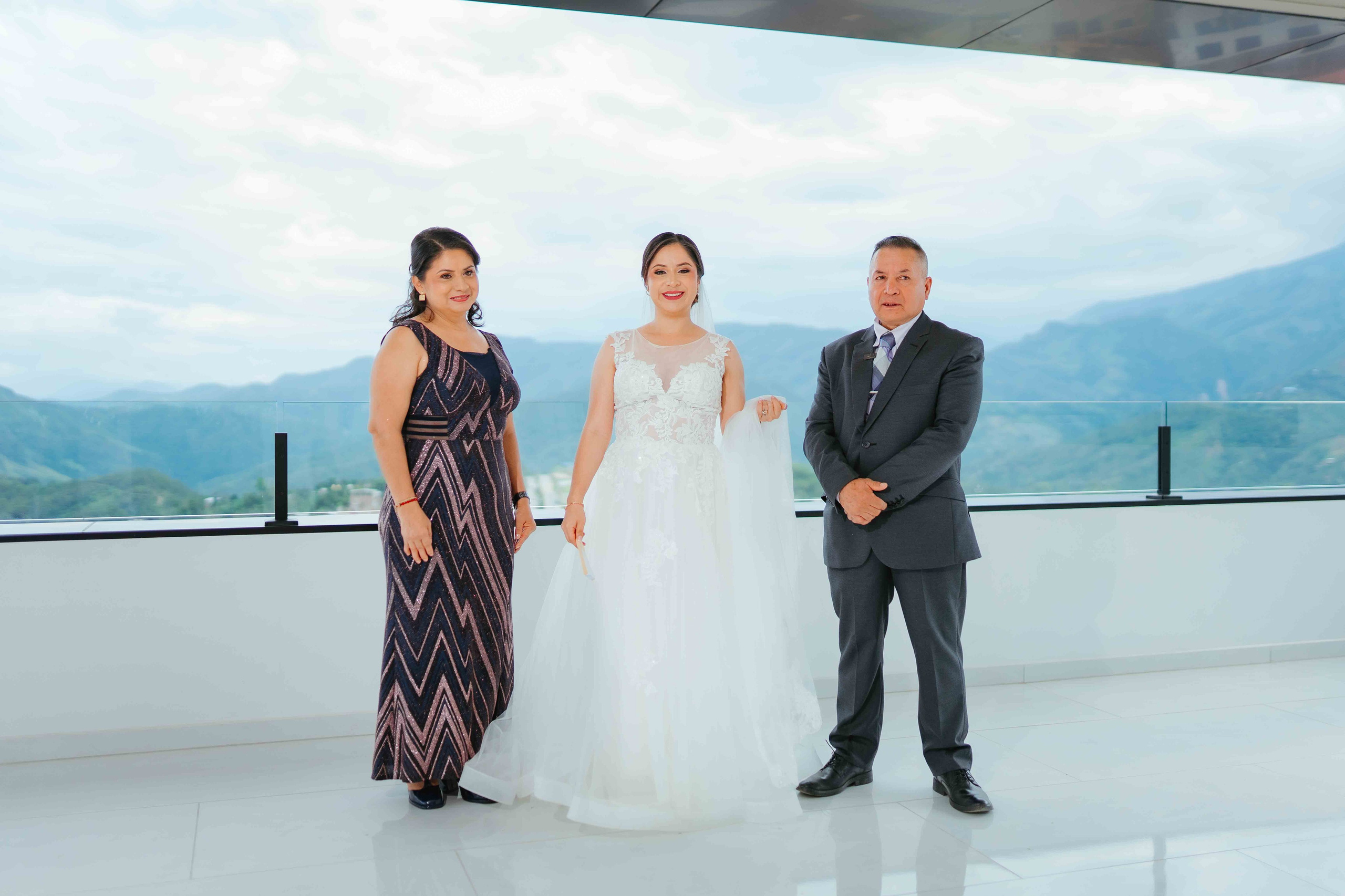 Jennifer y Vladimir. Fotógrafo de bodas en Loja Ecuador | Piero Alvarez PH