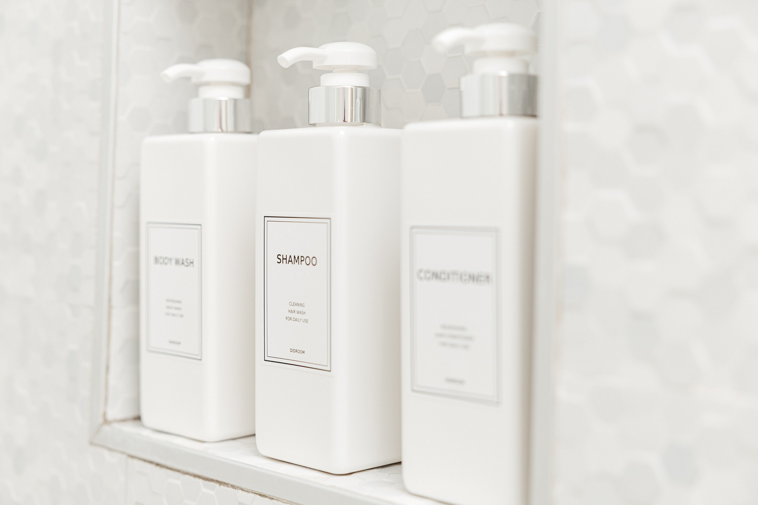 Session Apartments. Photographer Andrei White