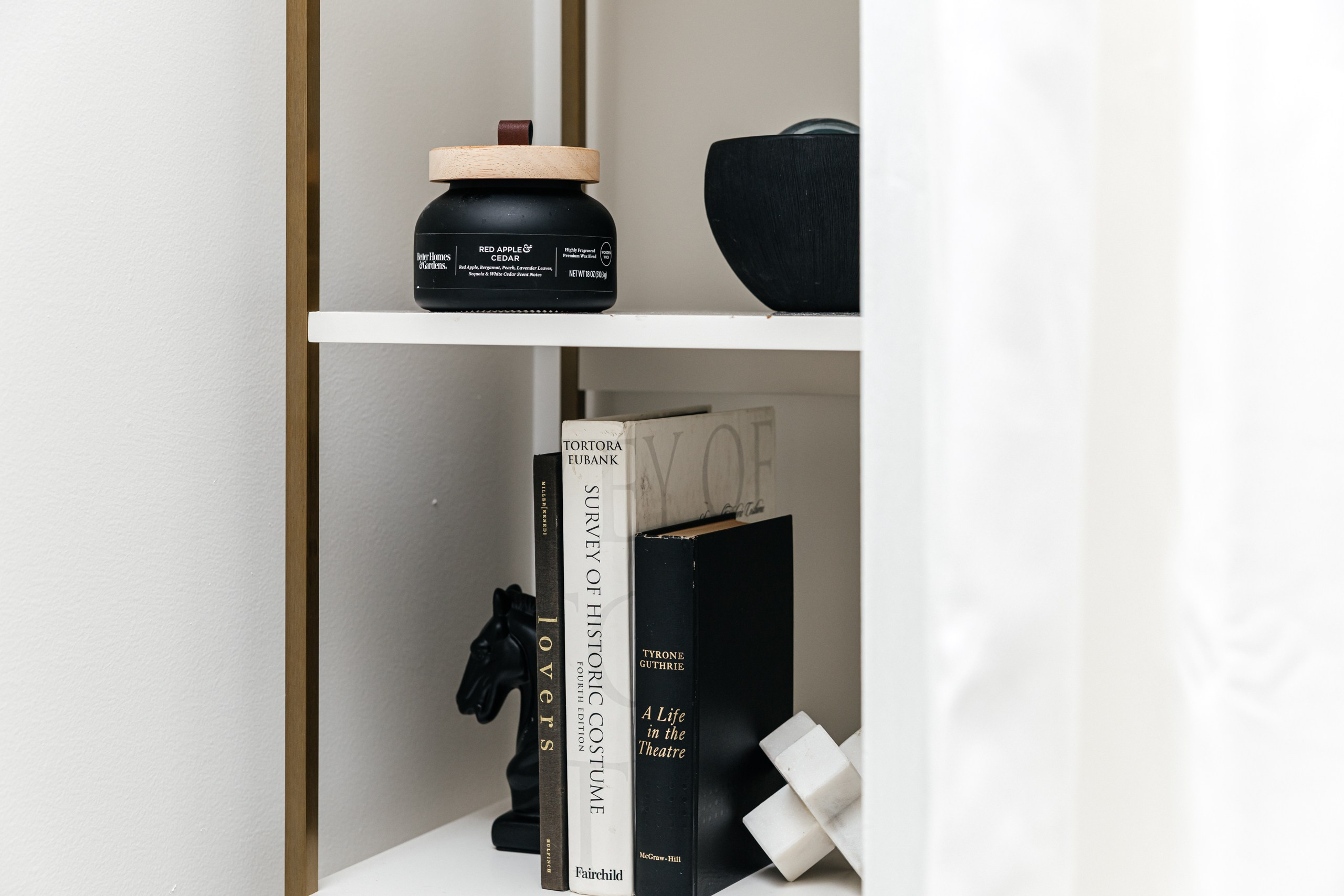 Foamy Apartment. Photographer Andrei White