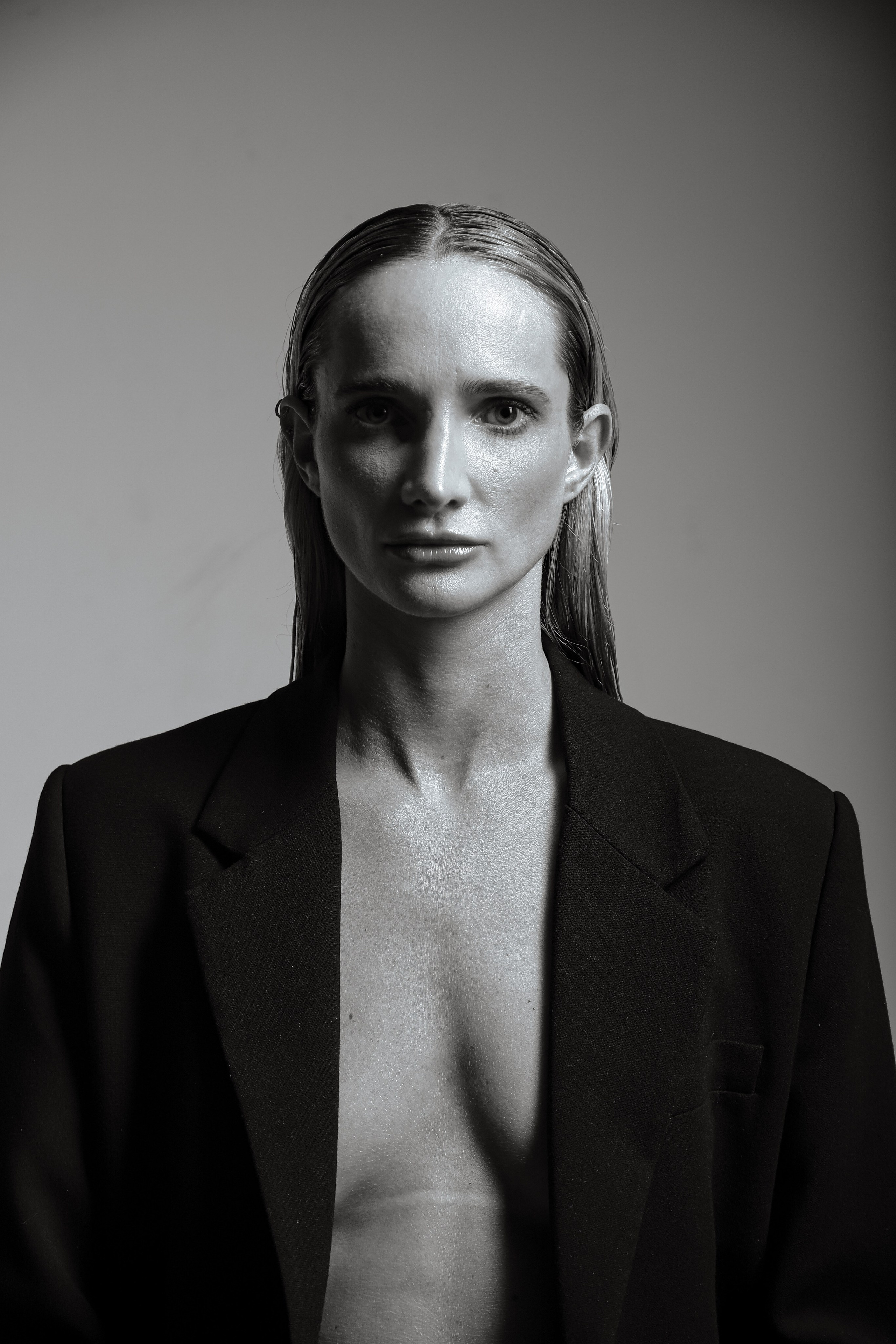 Sara. Yuri Cezar