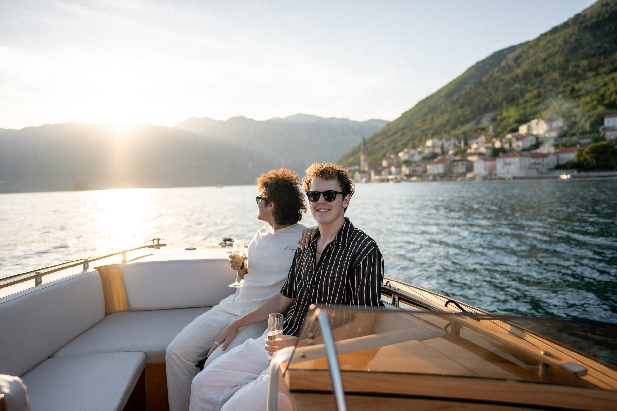 Perast Boat Proposal. Trouwfotograaf & videograaf in Montenegro | Maria & Vasilii