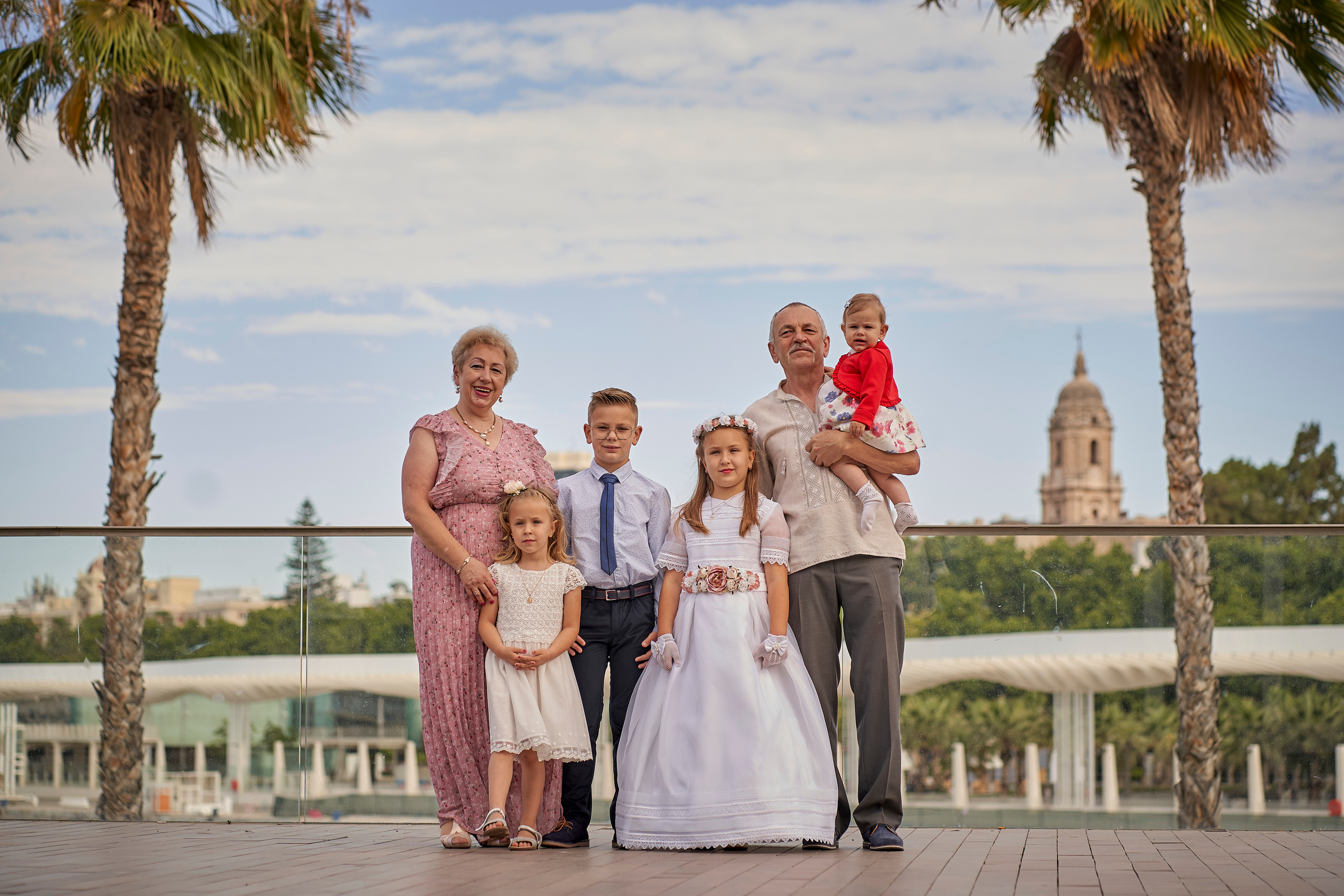 Ilya y Karolina comuñon. Fotógrafo de bodas y familias en España, Málaga, Marbella
