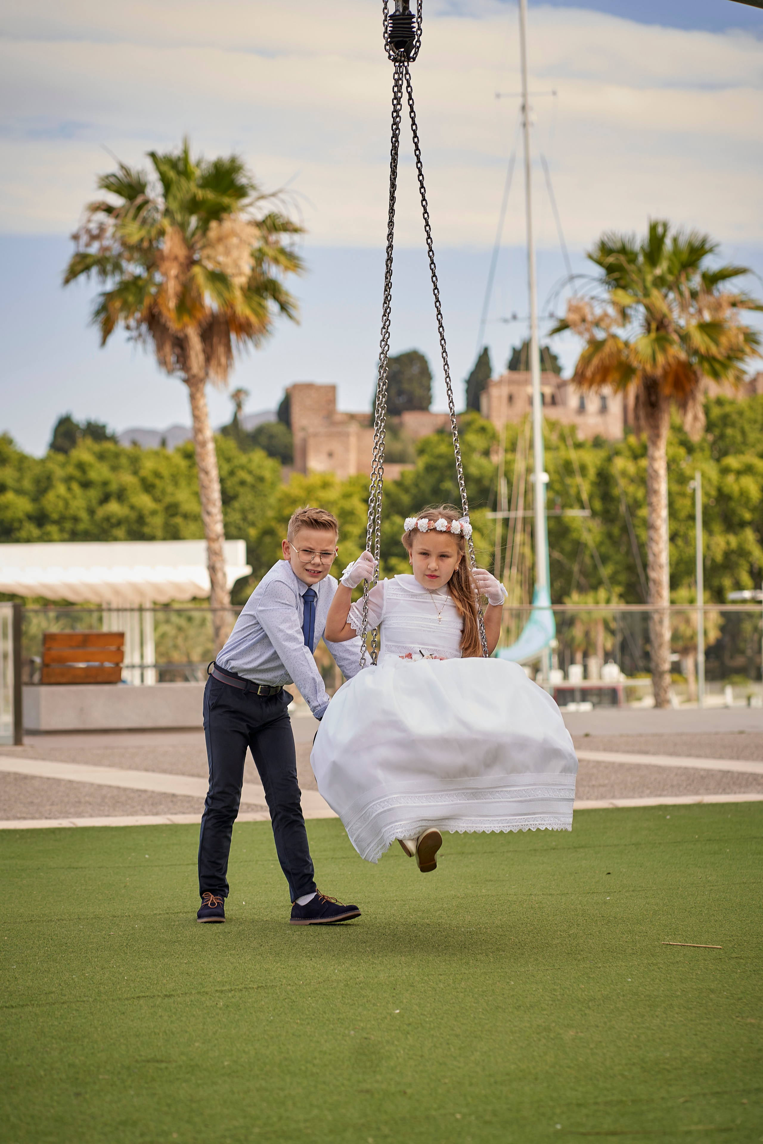 Ilya y Karolina comuñon. Fotógrafo de bodas y familias en España, Málaga, Marbella