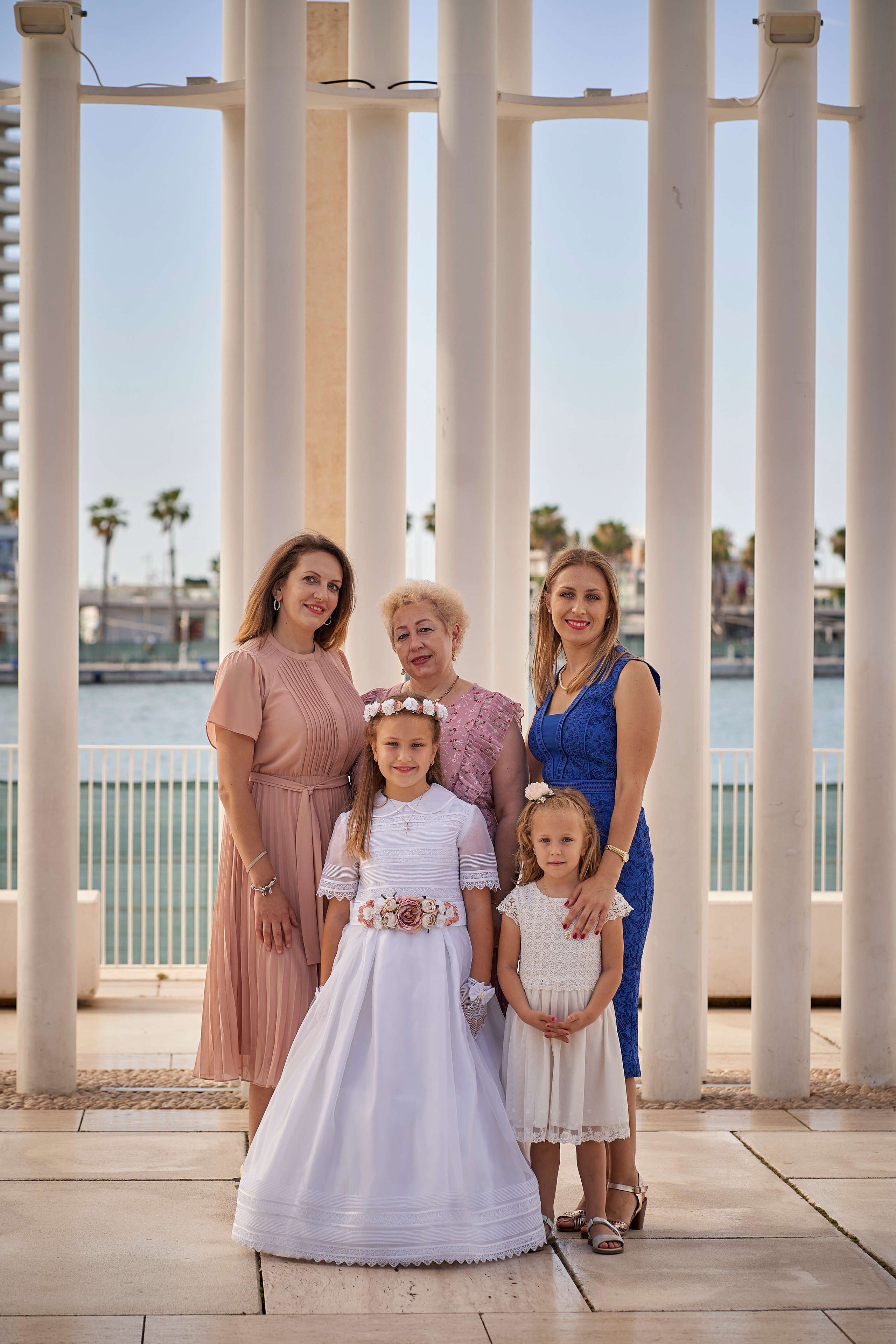 Ilya y Karolina comuñon. Fotógrafo de bodas y familias en España, Málaga, Marbella
