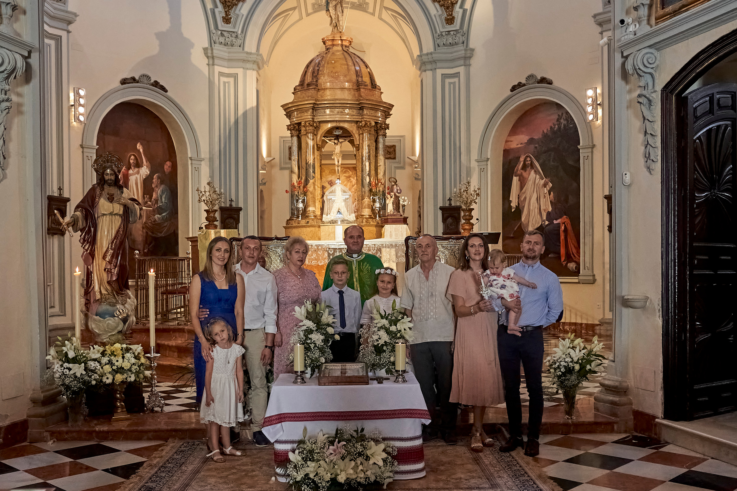 Ilya y Karolina comuñon. Fotógrafo de bodas y familias en España, Málaga, Marbella