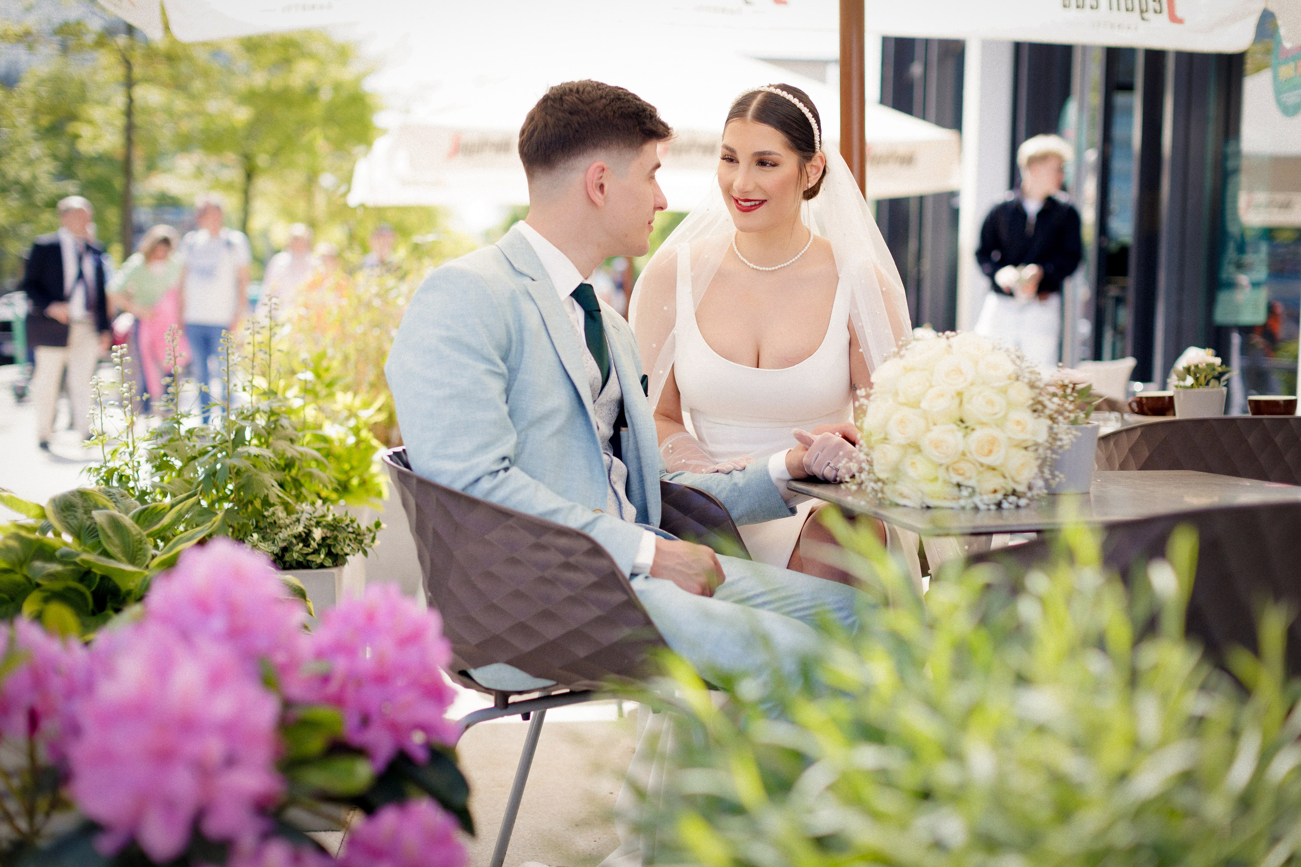Natürliche Hochzeitsfotografie im Planten un Blomen | Hamburgs grüne Oase. Hochzeitsfotograf und Hochzeitsvideograf aus Hamburg | Roka21Film