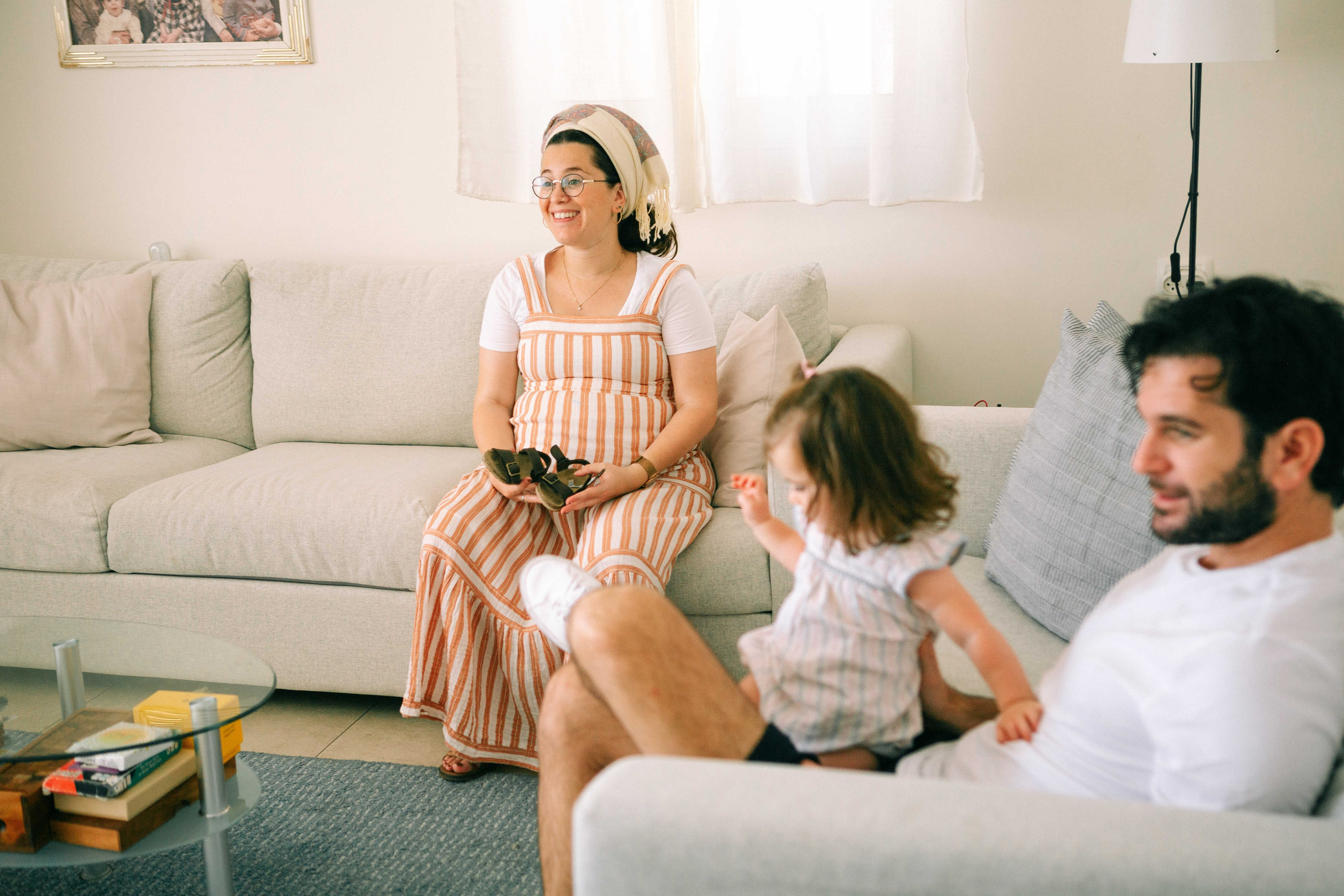MAALE ADUMIM, HOME PHOTO SESSION + DESERT. Https://shi-photo.com/