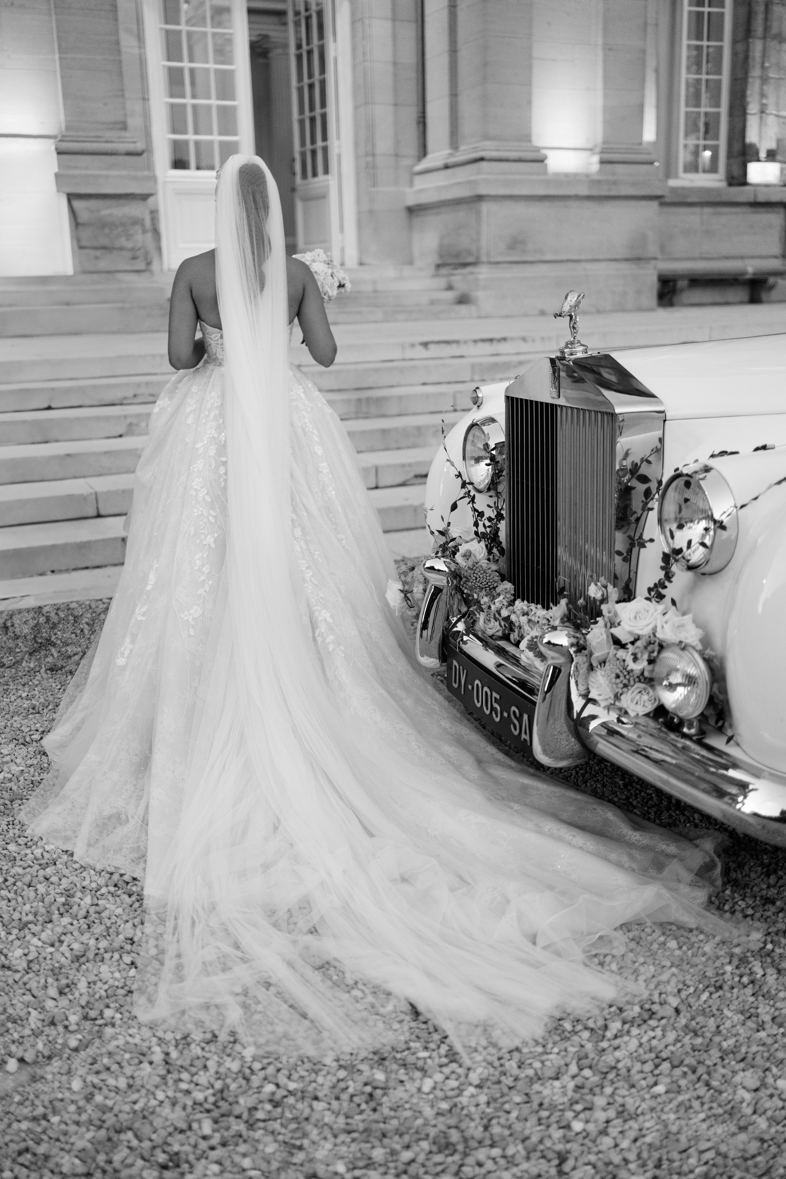 Chloe & Romeo. Photographer in Paris