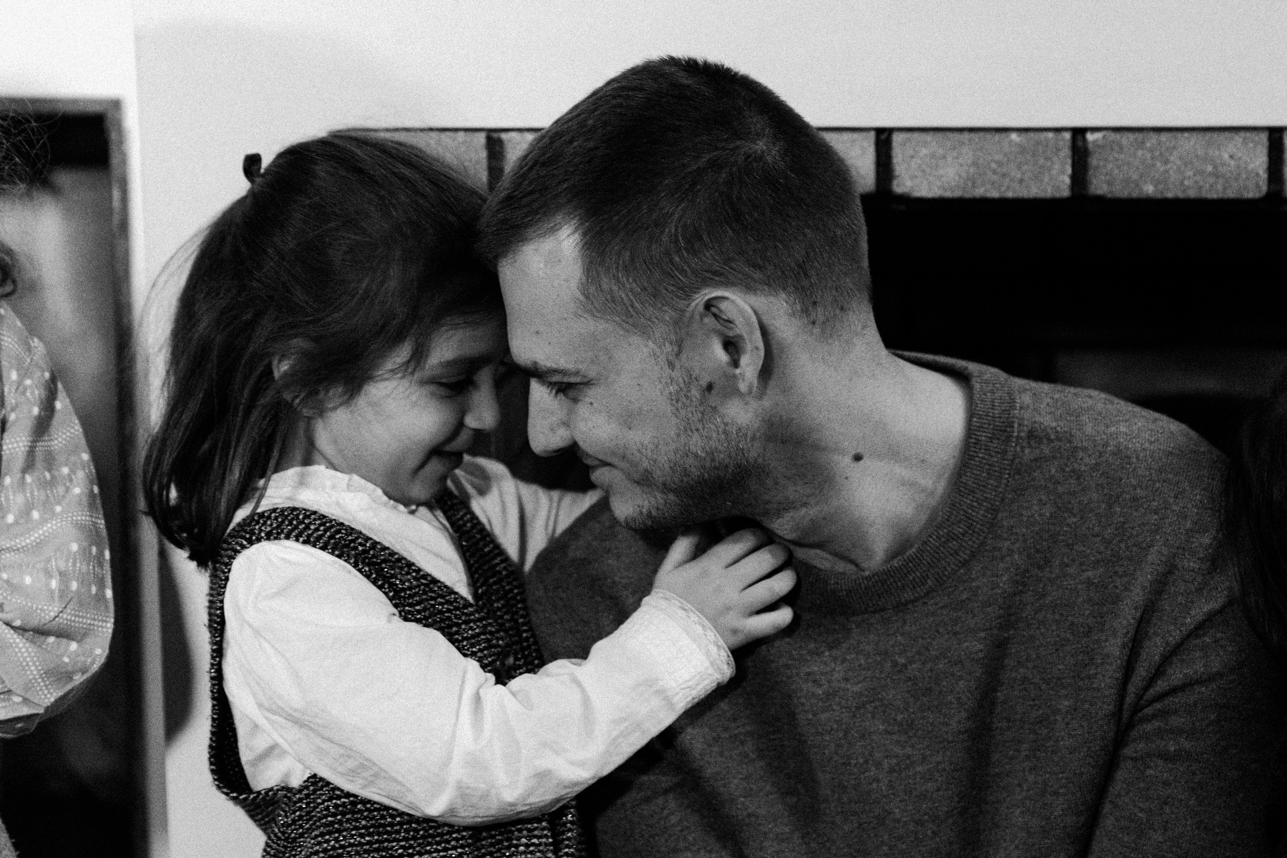 Family At Home Photoshoot in Paris | Natural Lifestyle Photography. Paris Wedding Photographer