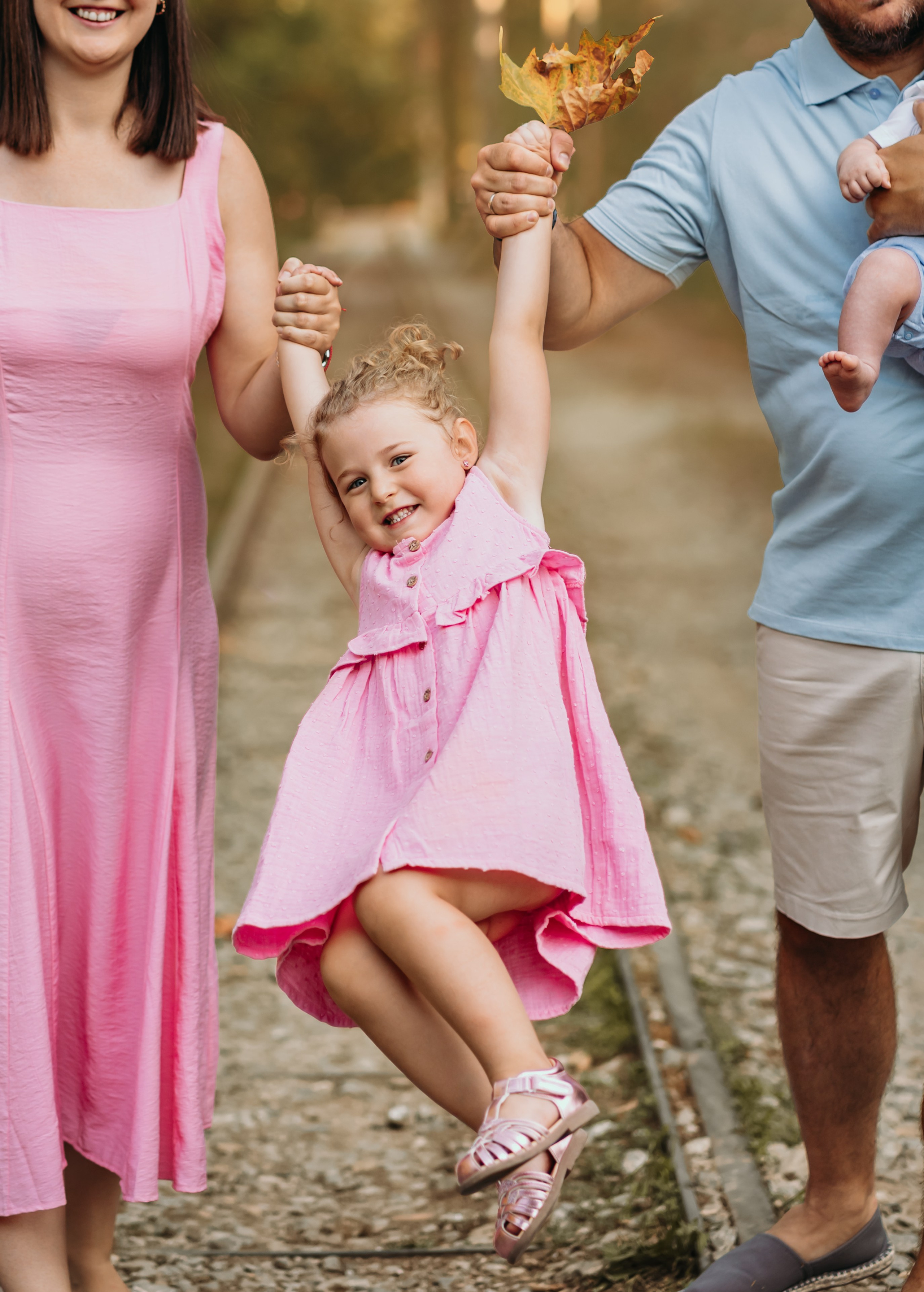 FOTOGRAFISANJE U PRIRODI. DEČIJI FOTOGRAF BEOGRAD|NOVOGODISNJE FOTOGRAFISANJE|CAKE SMASH