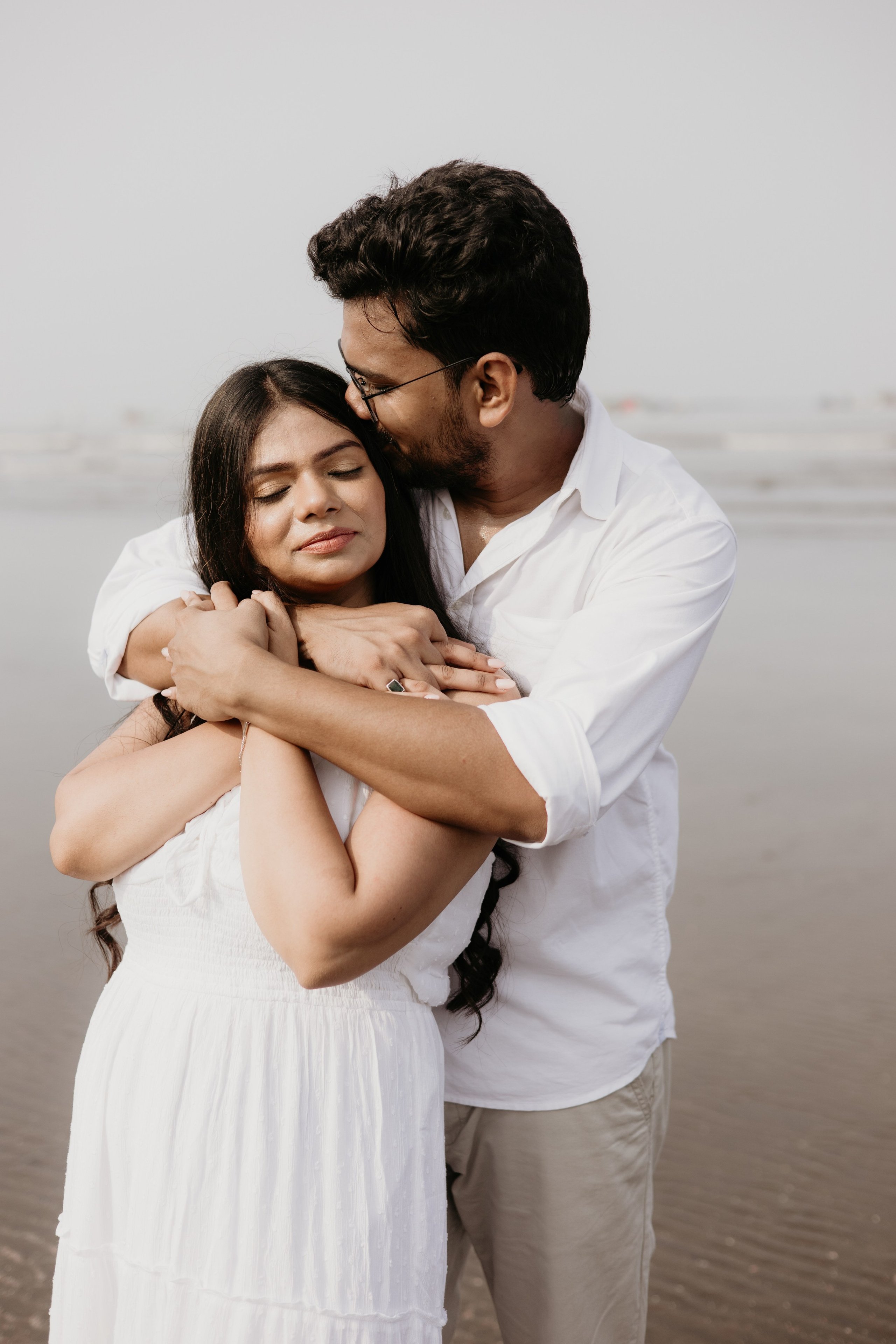 COUPLE SESSIONS. Love Emotions Weddings