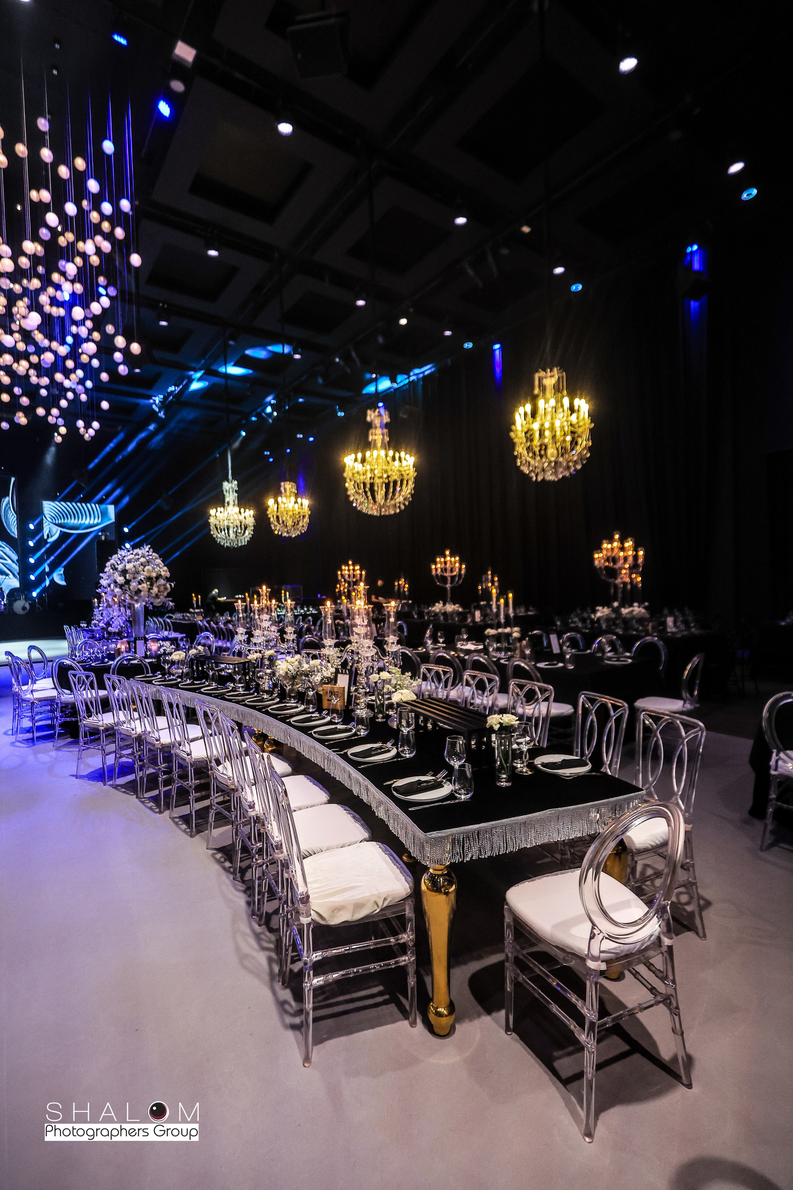 VIA / BASICO. Wedding and events photographers Studio Shalom