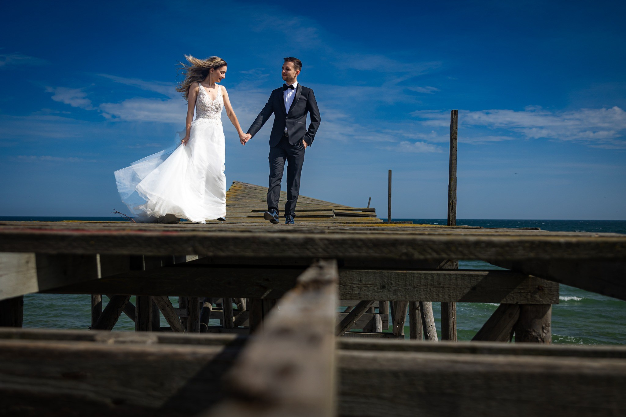 Trash the dress. Fotograf Nuntă Constanța - Moments by Gub