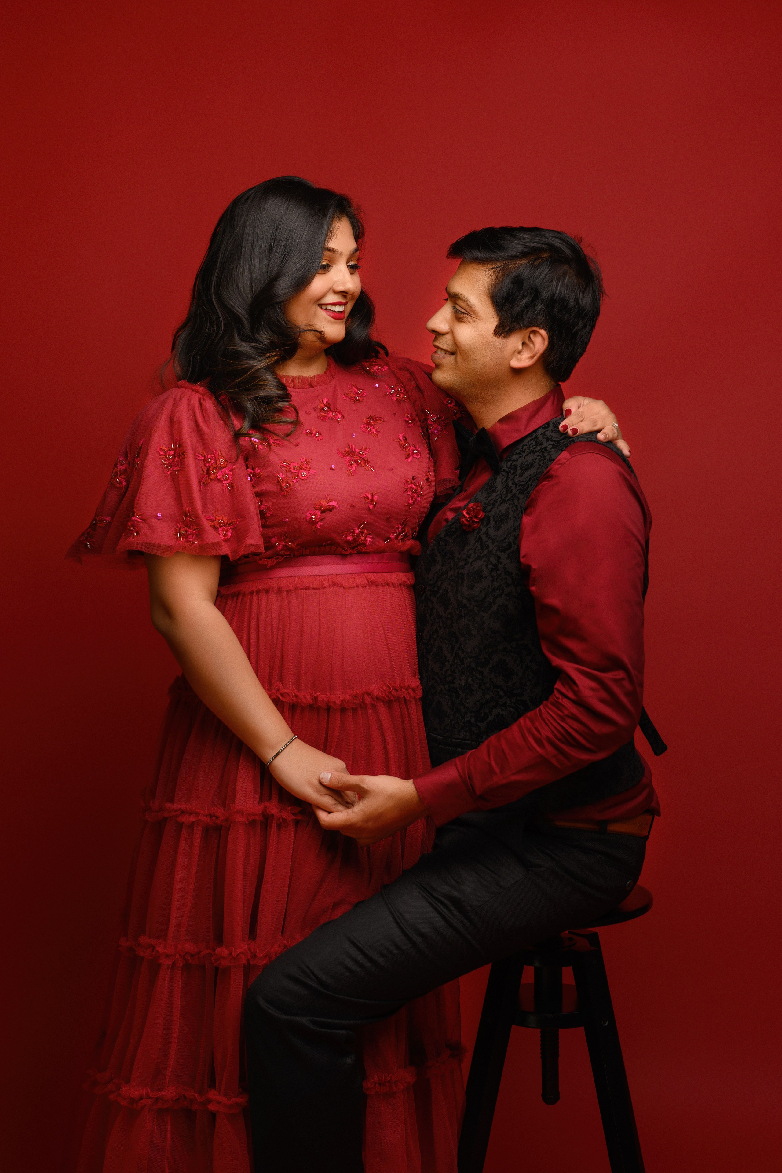 Priyanka and her family. Wedding & family photography in Seattle area. Helen Michelle photographer