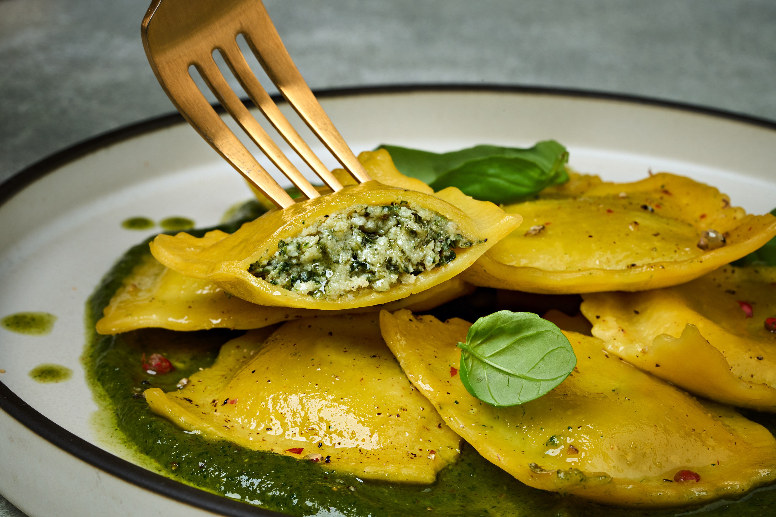 Food & Beverage Photography Dubai — Denys Gromov. Denys Gromov