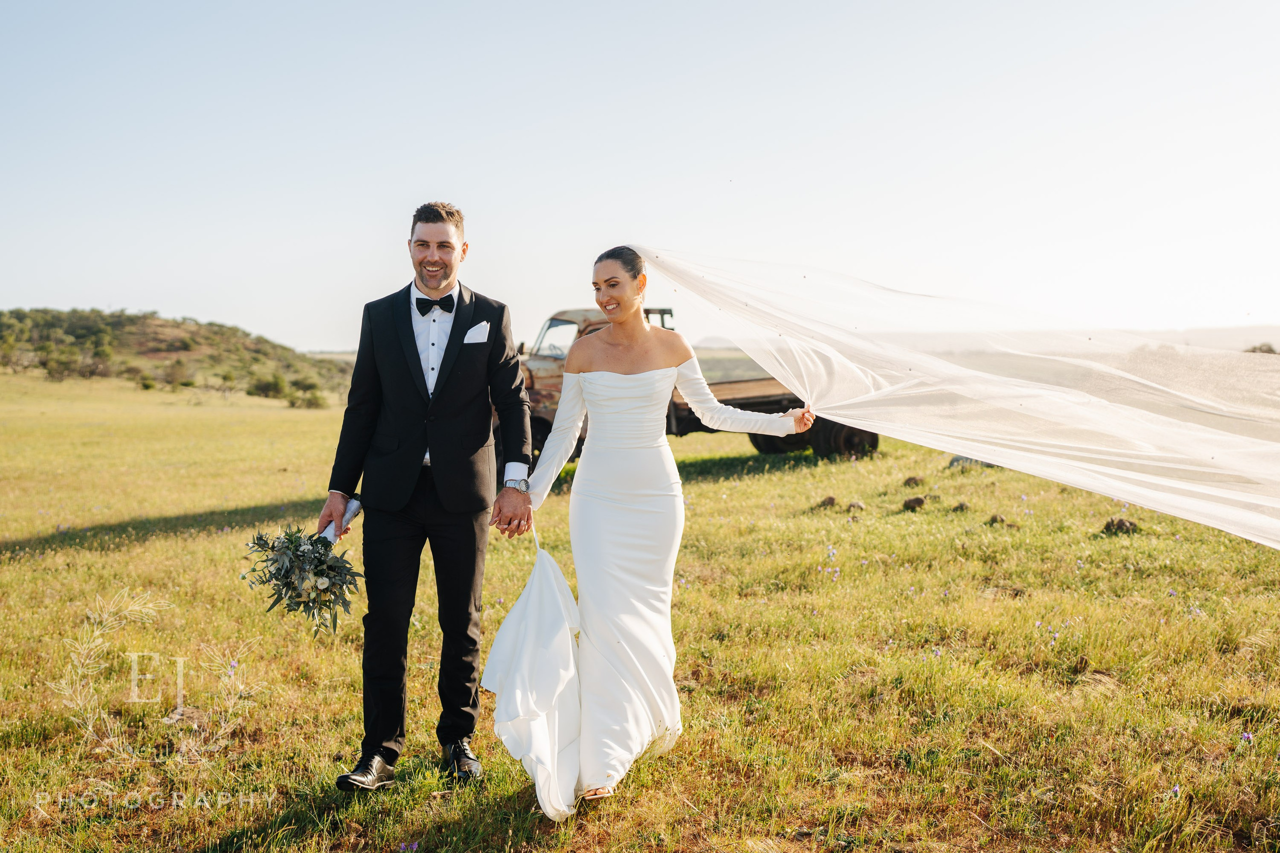 Amie & Jamie — Emu Creek Gardens, Geraldton. Emma Joy Photography