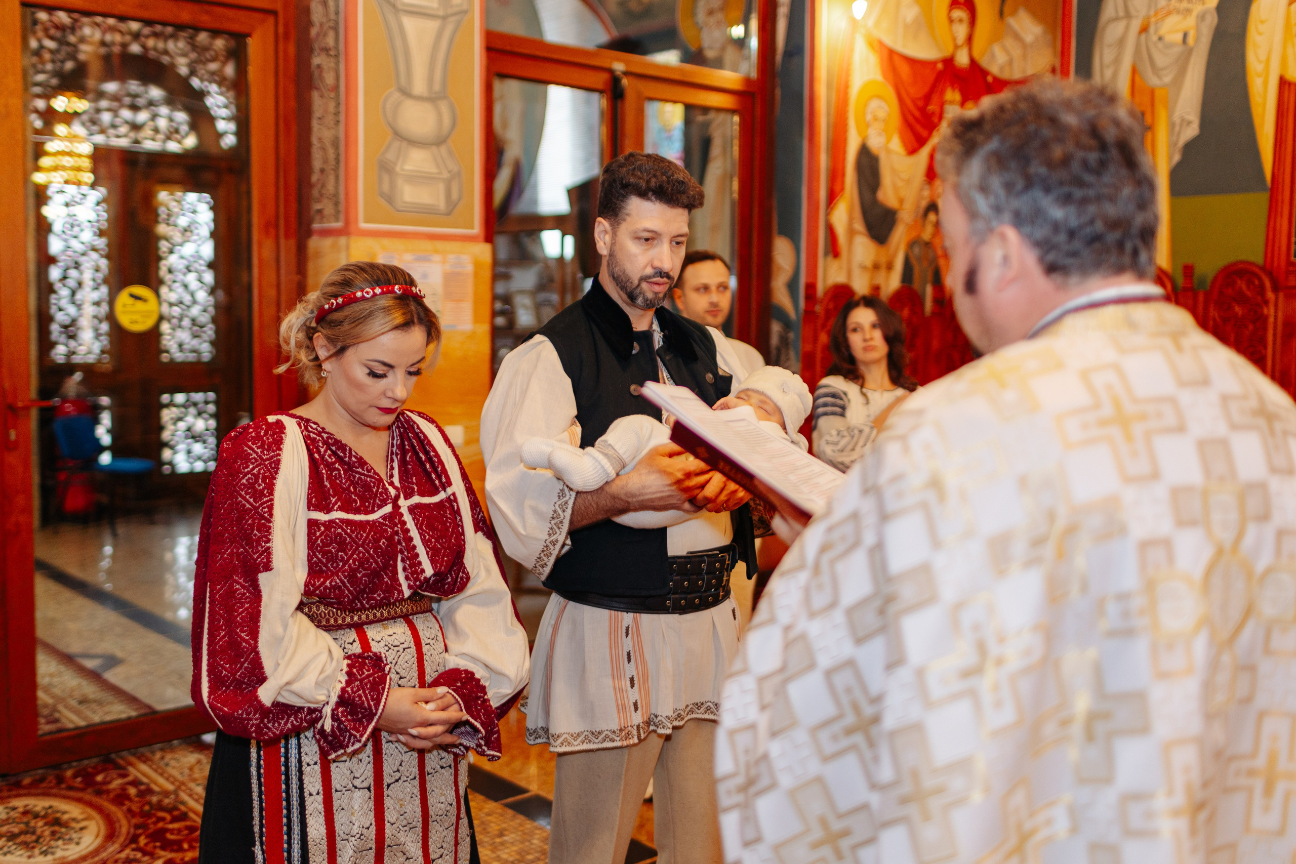 Botezul micuțului Matteo. Cristina Andronache fotograf Brașov fotograf de familie fotograf de nunta Brașov