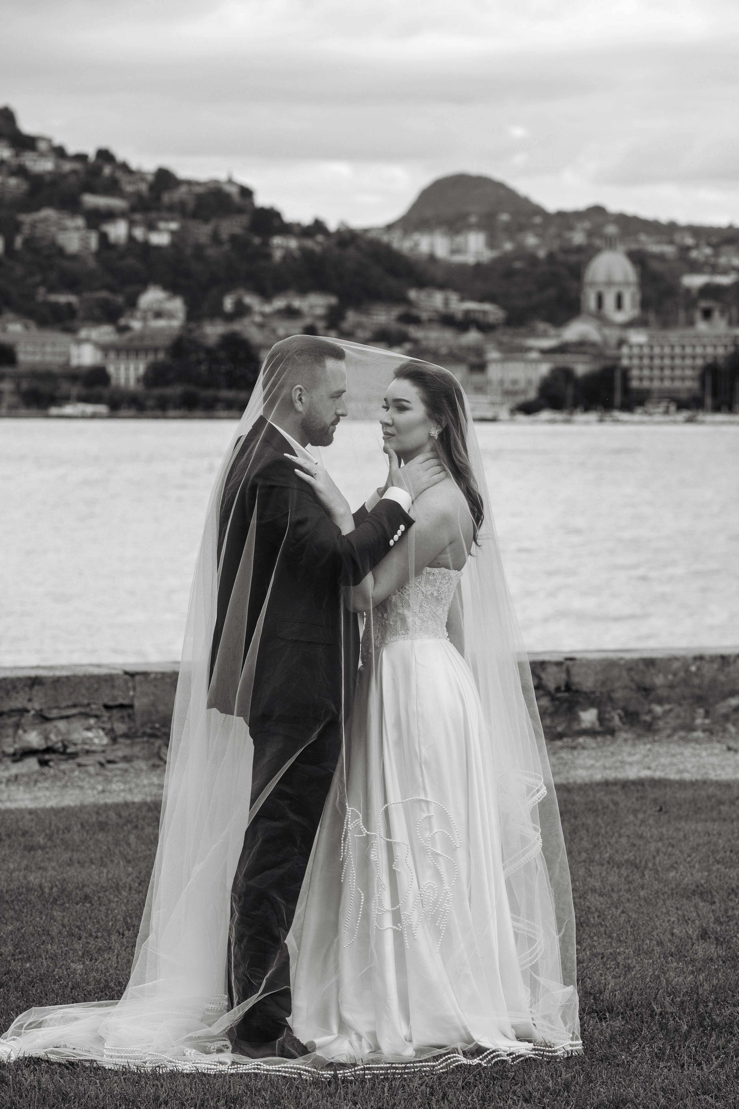 Edina & Vilson Lake Como. Fotografo matrimonio Lago di Como Ferrari Media Production