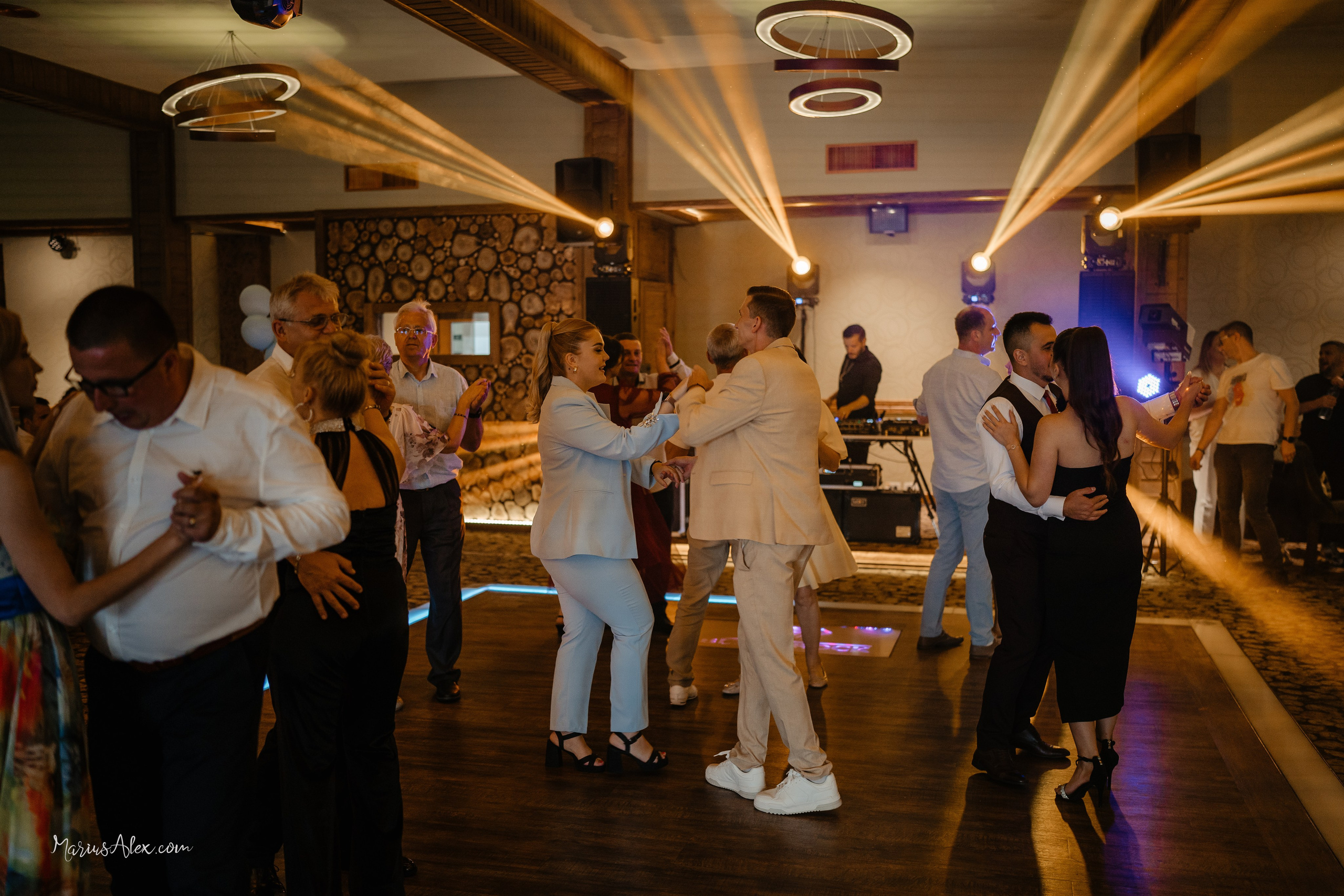 Botezul micutului Victor Dragos. Marius Alex fotograf de eveniment si portret din Suceava