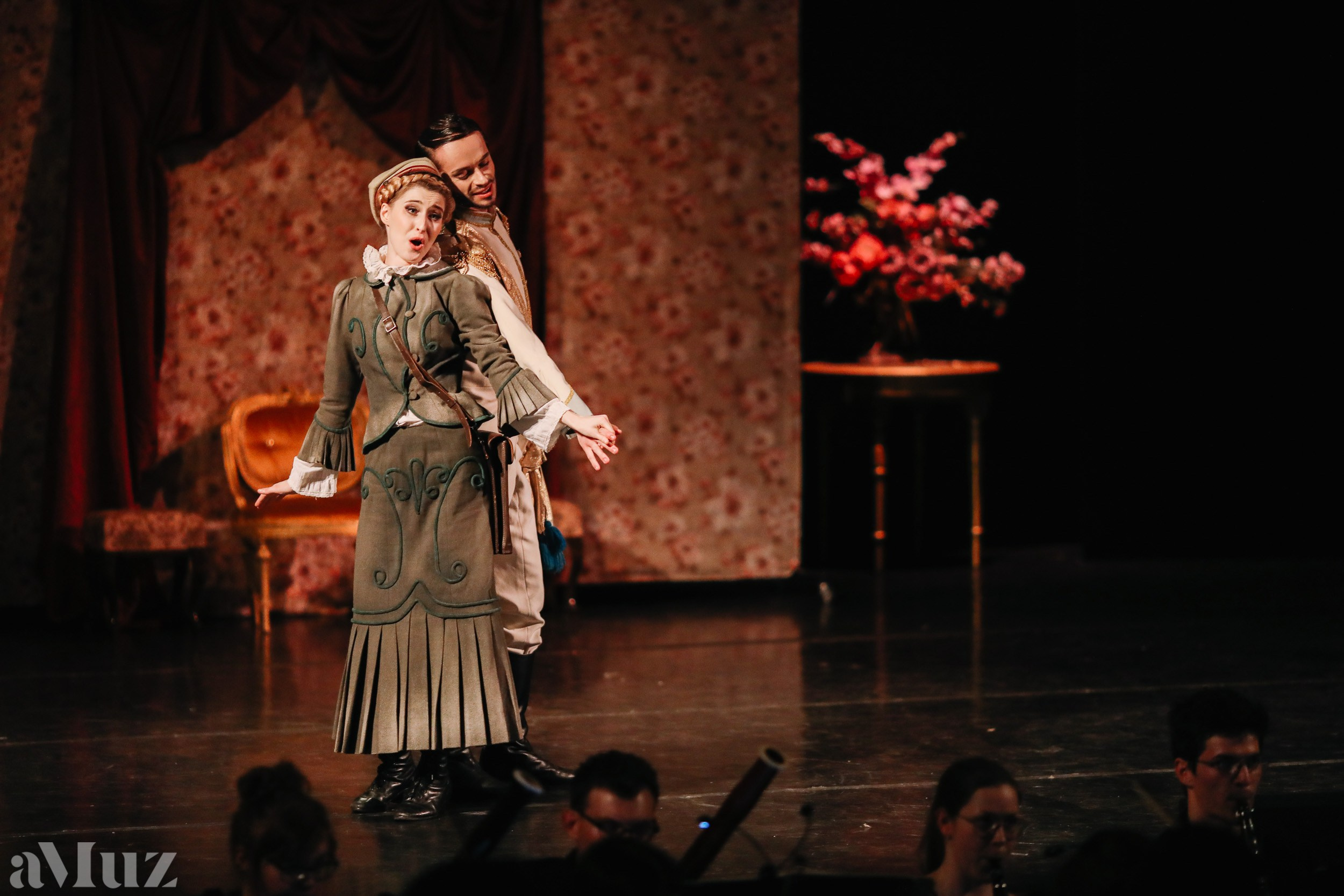 Opera Łąkowa. Fotograf Ślubny Warszawa - Sesje Biznesowe Rodzinne Eventy