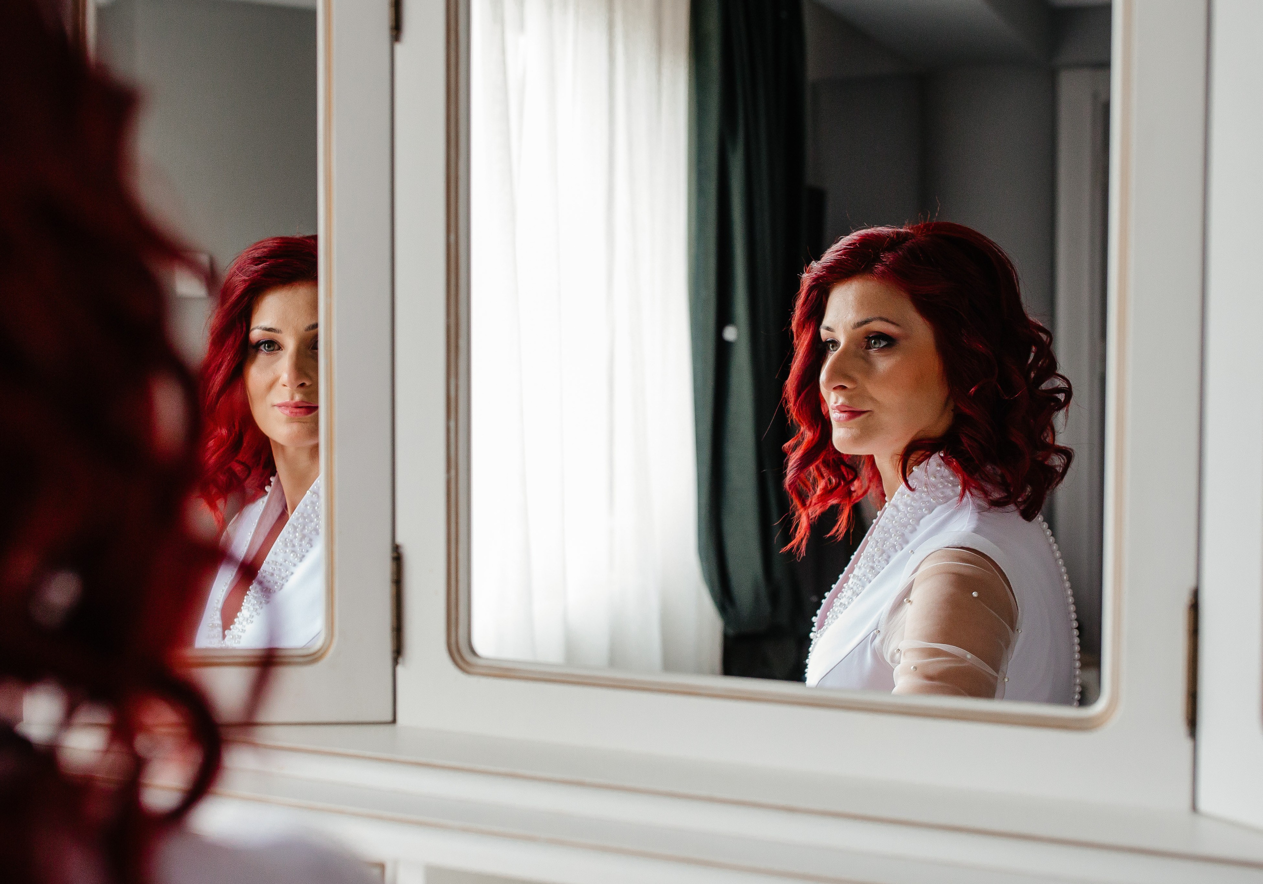 Nunta Elena & Tudor — Fotografie de nuntă în stil natural și elegant. Rares Bucur is a professional wedding photographer based in Cluj-Napoca, Romania, specializing in wedding photography