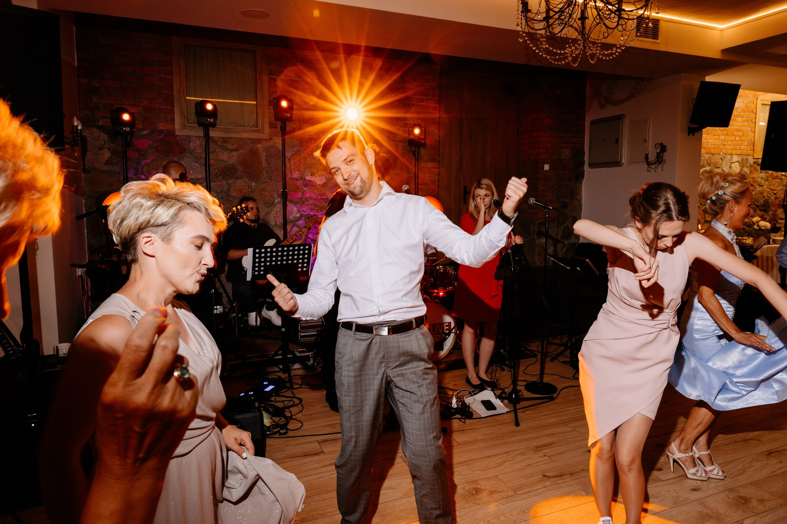 Wiki ♡ Przemek. Fotograf Ślubny Warszawa - Sesje Biznesowe Rodzinne Eventy