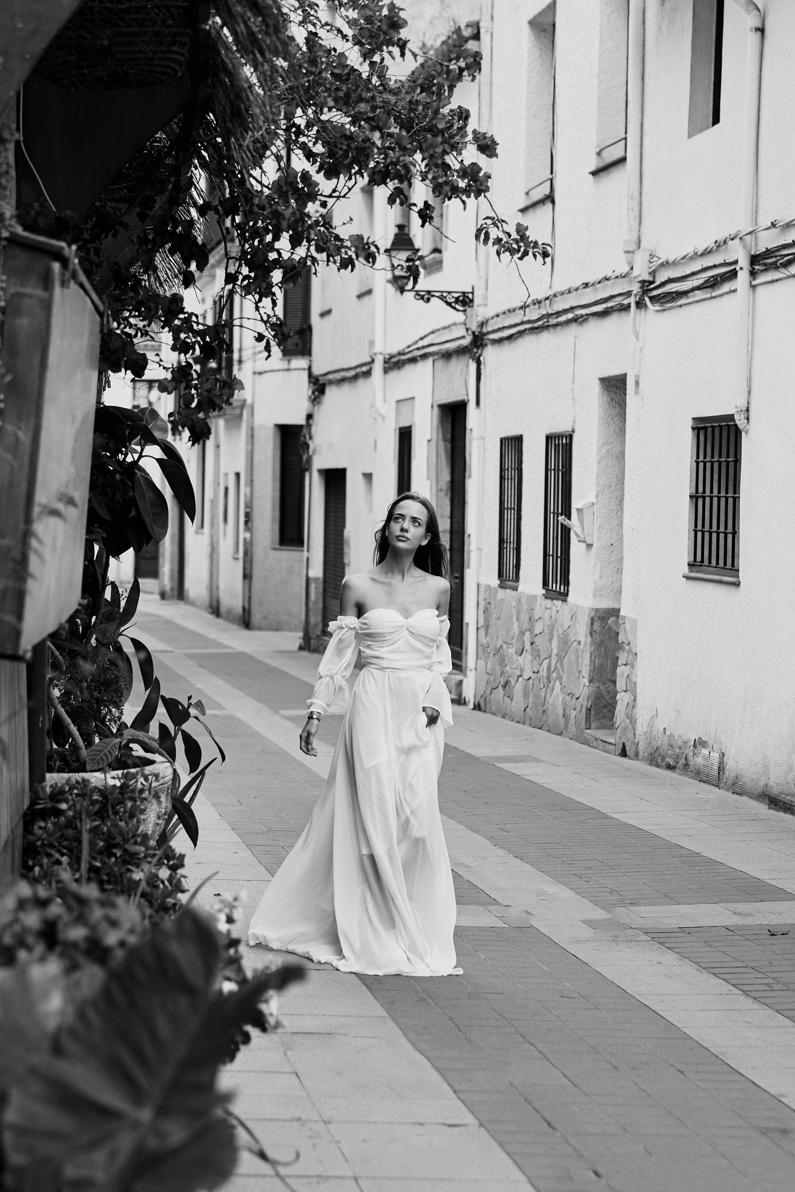 The runaway bride. Photographer in Barcelona Spain Zhanna Zakharchenko