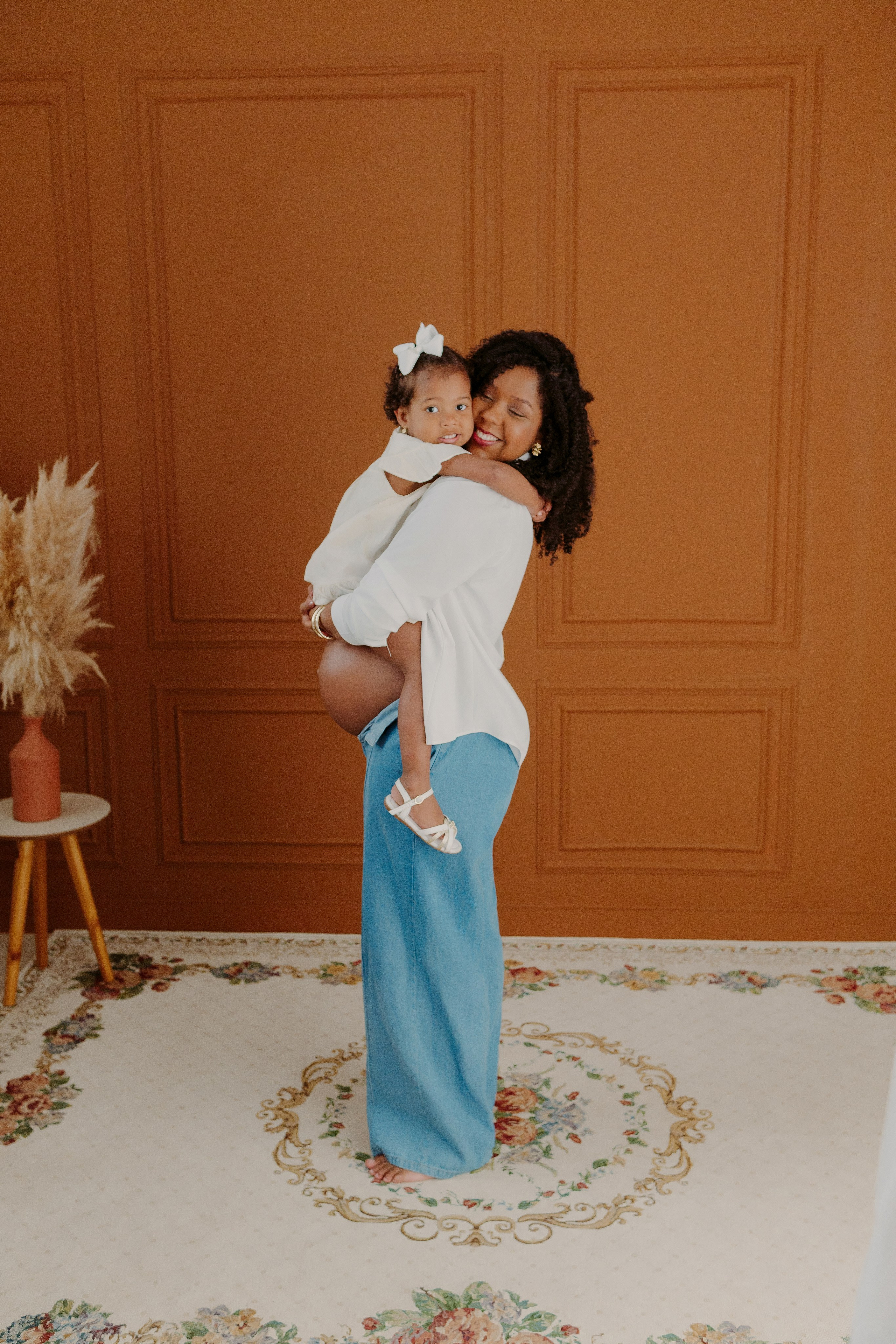 Verena à espera de Júlia. Estúdio Natani Fotografia