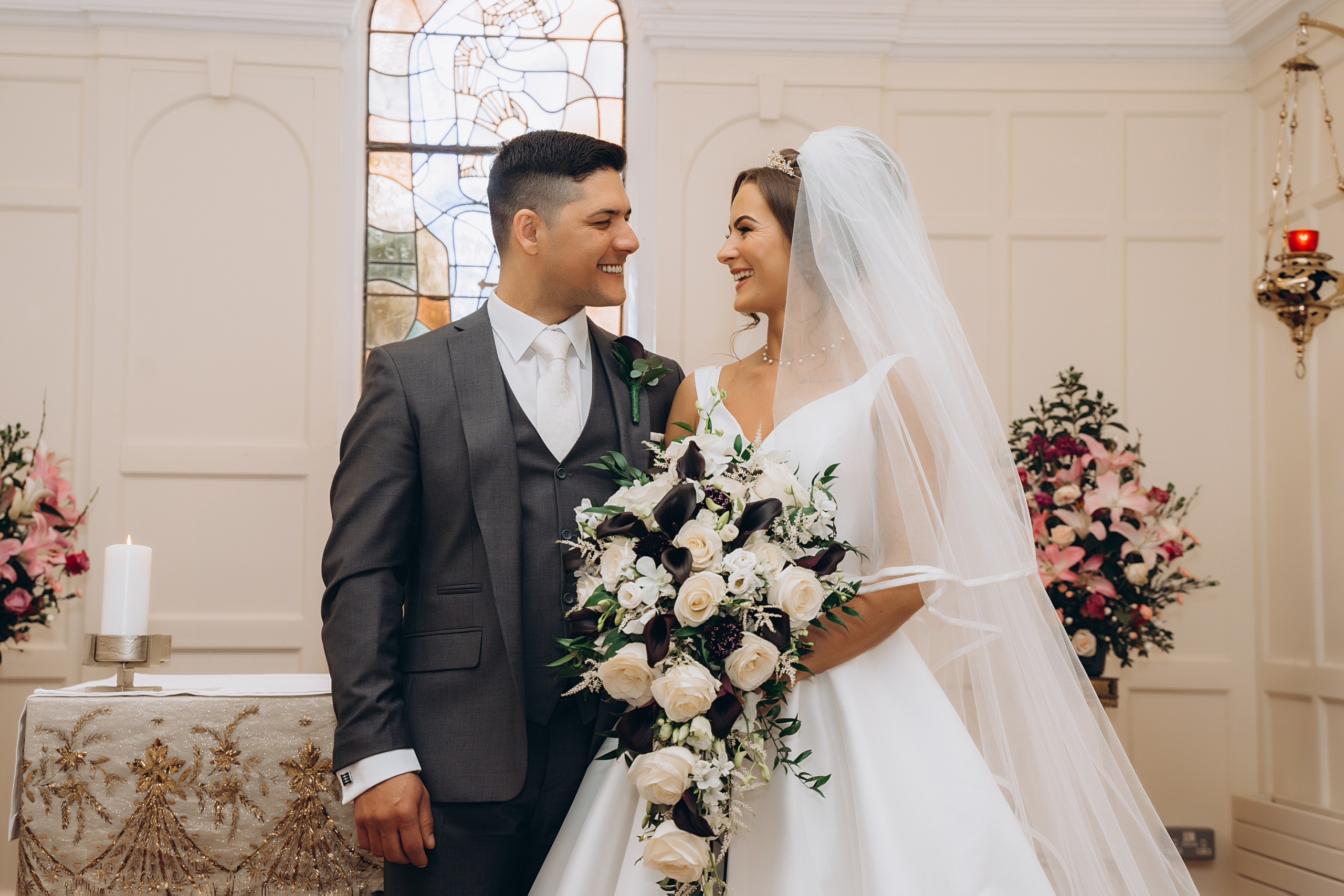 Megan & Oneias. Main