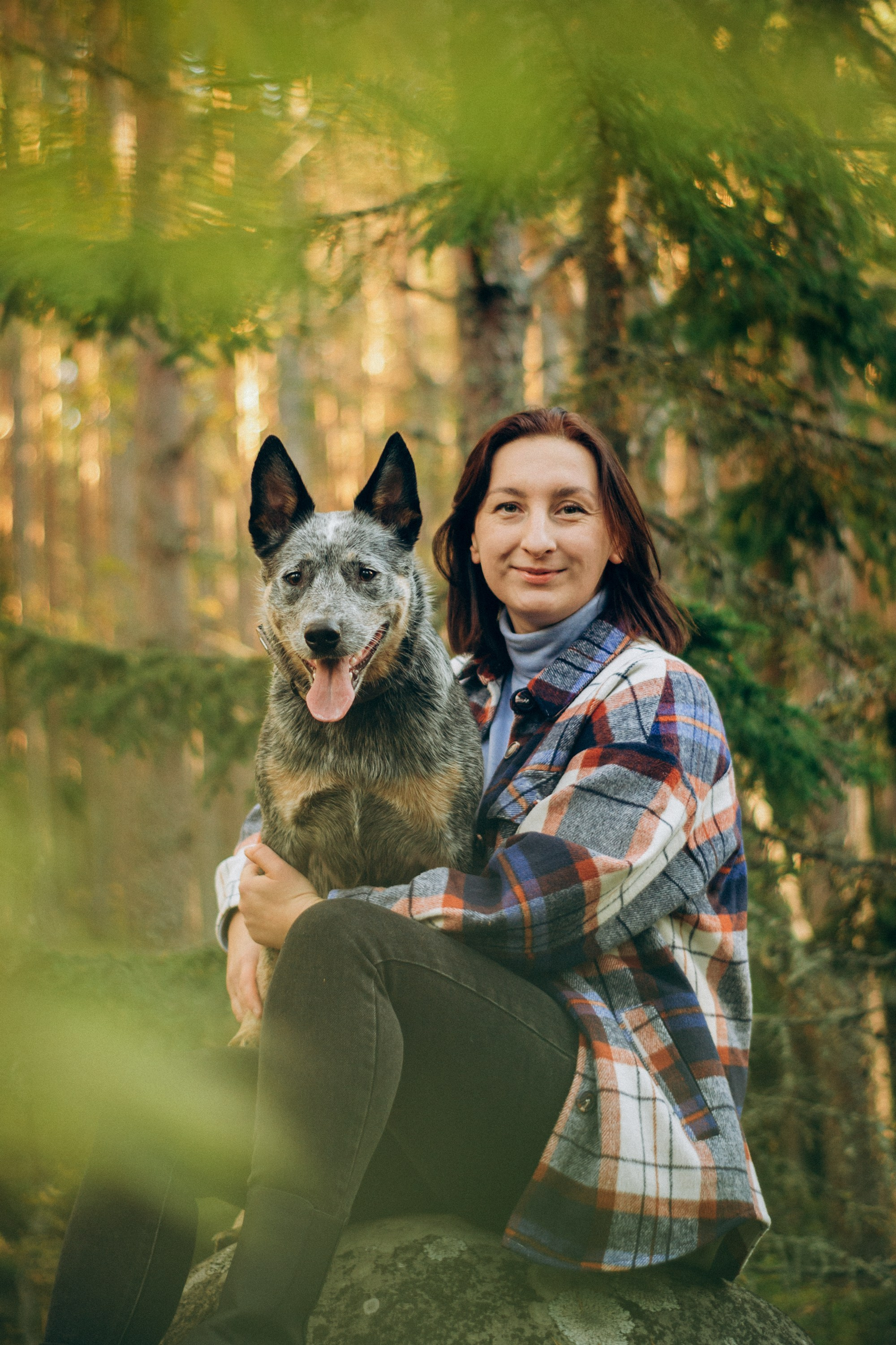Polina and her Dakota, Blue Heeler. Kat Laisaar — Pet photographer in Tallinn