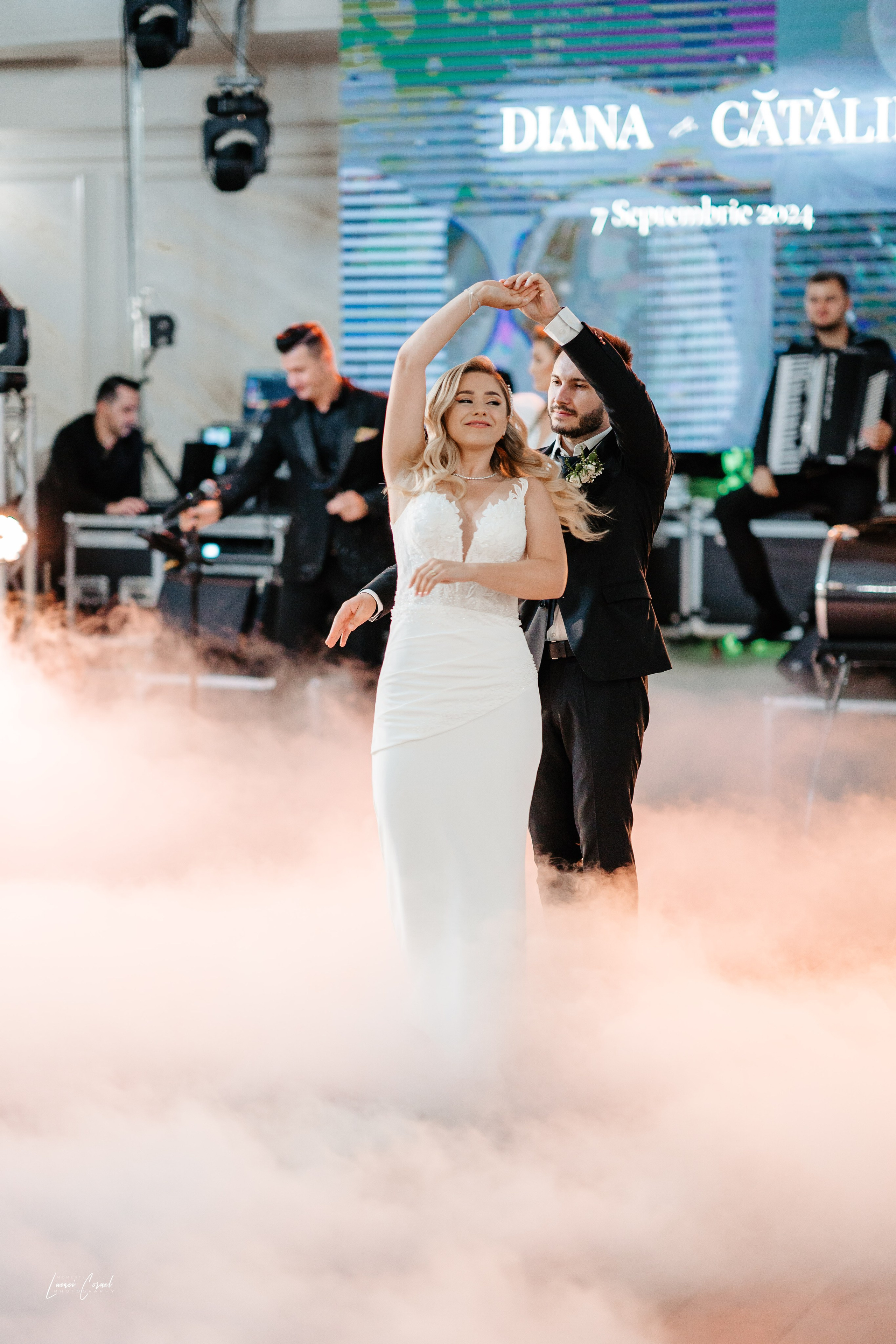 Diana & Cătălin – Nuntă clasică și rafinată. Fotograf de nuntă, corporate, botezuri, majorate și aniversări Roman, Lucaci Cornel