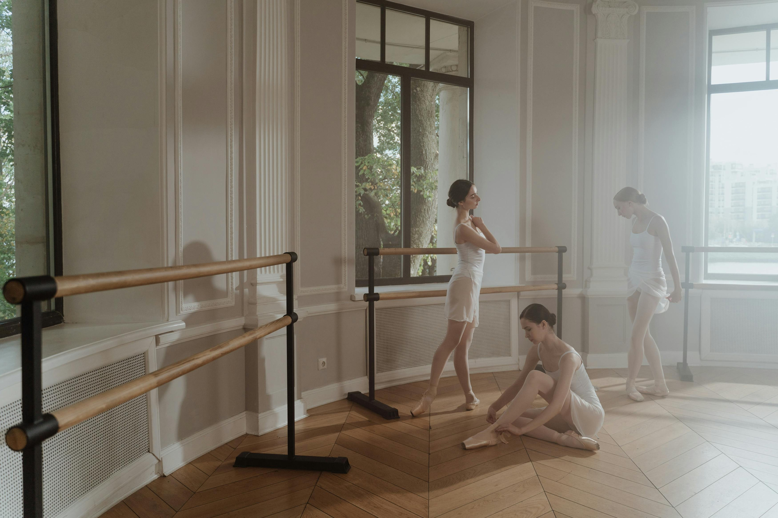 The art of ballet photography — studio session in NYC. Alice Bell — Wedding photographer in New York