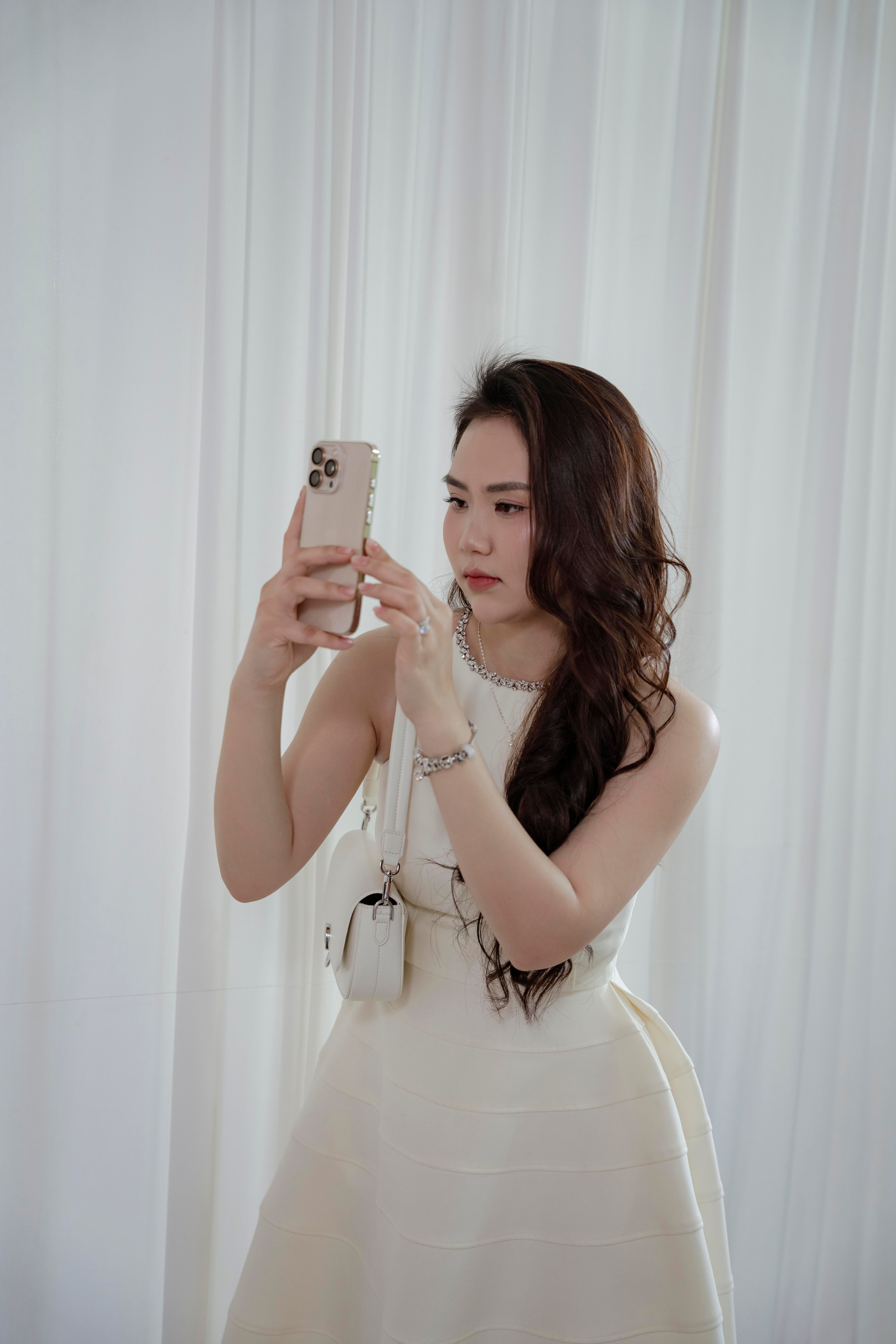 LINH & HUYEN. WEDDING PHOTOGRAPHER IN VIETNAM