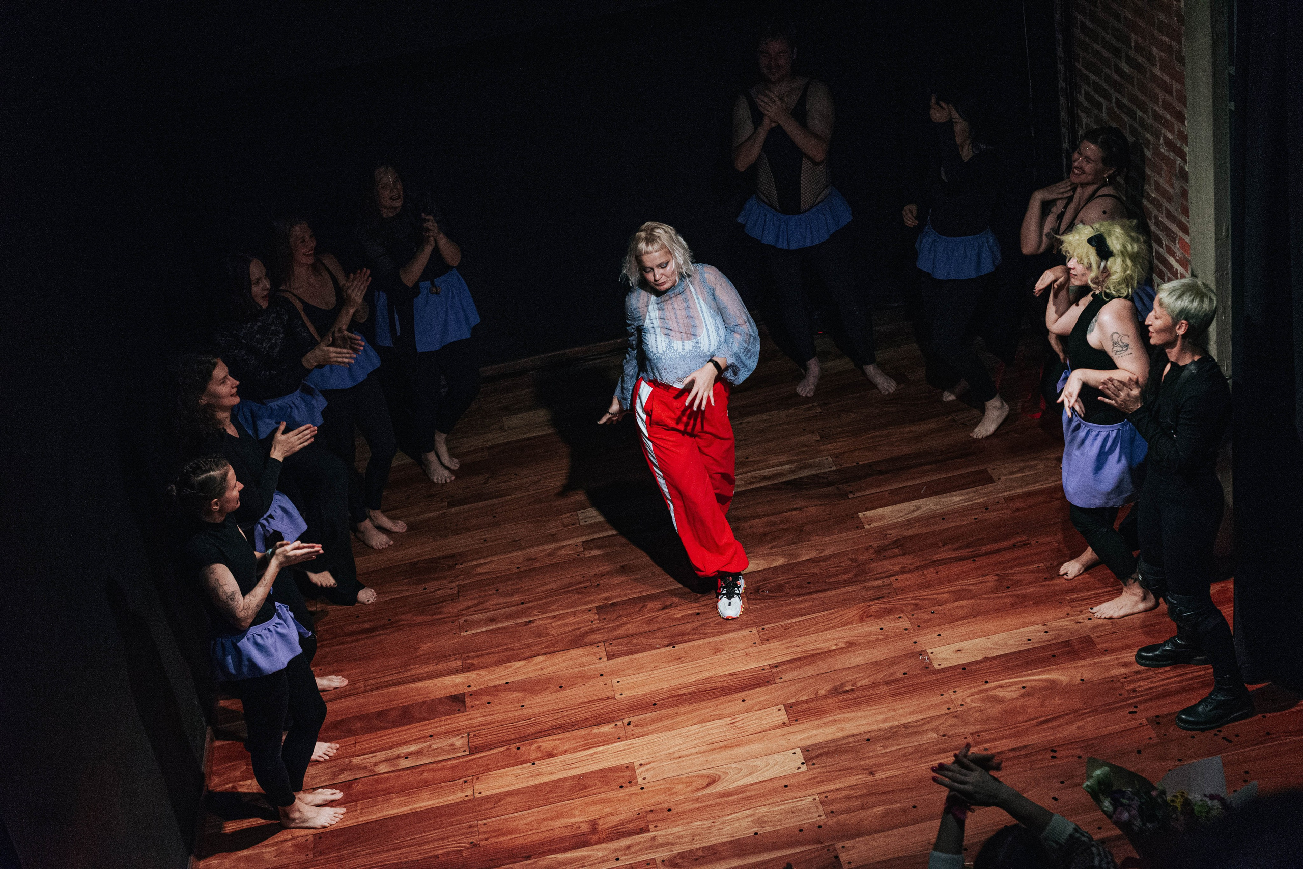 Анонс. Полковник и птицы. Фотограф @elmirkami в городе Буэнос-Айрес