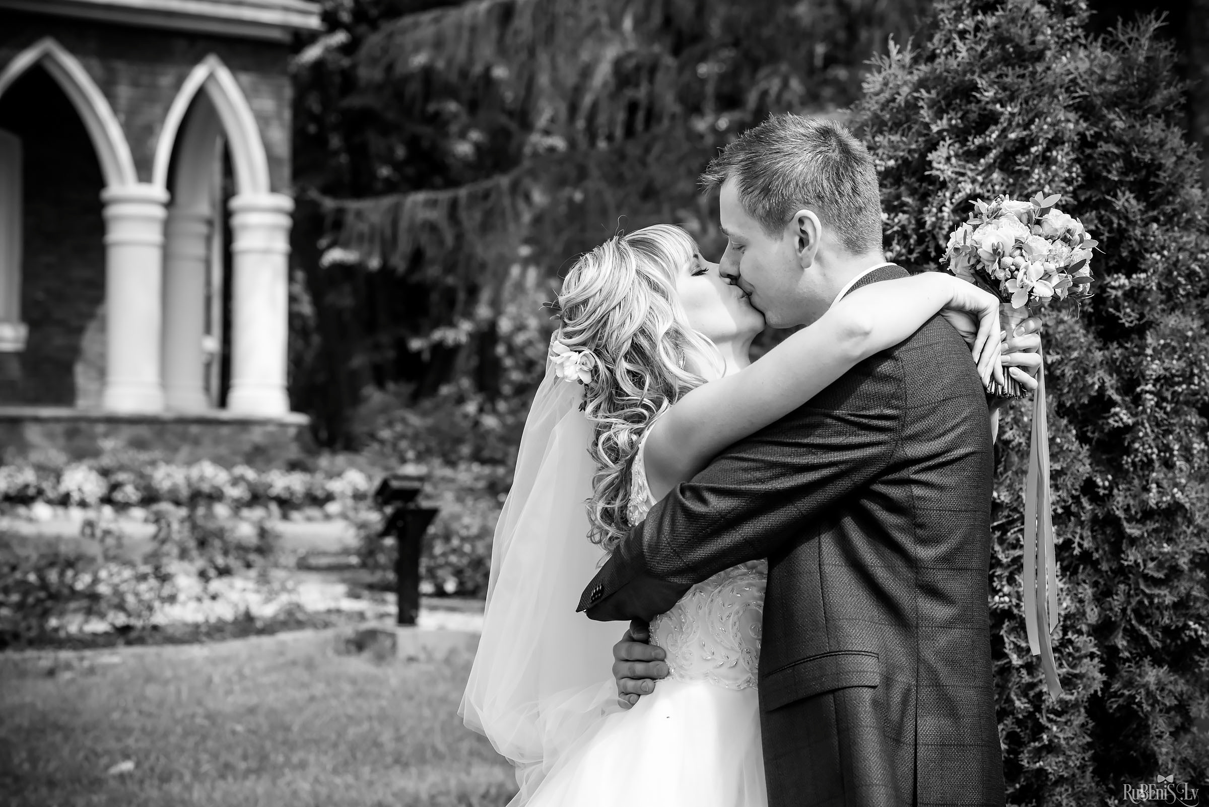 Ольга и Вадим. Фотограф Ромуальд Рубенис и Артемий Сташанс