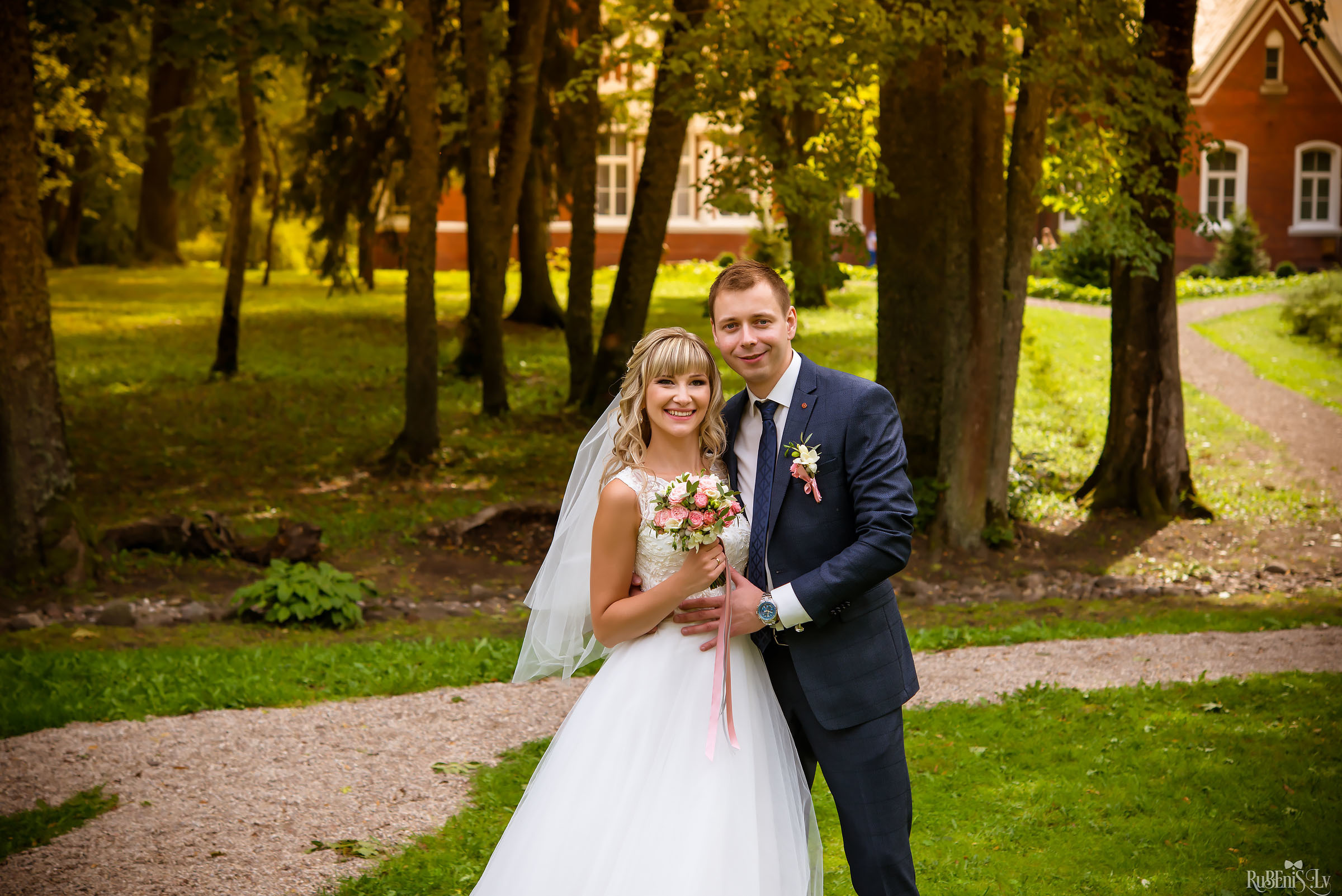 Ольга и Вадим. Фотограф Ромуальд Рубенис и Артемий Сташанс