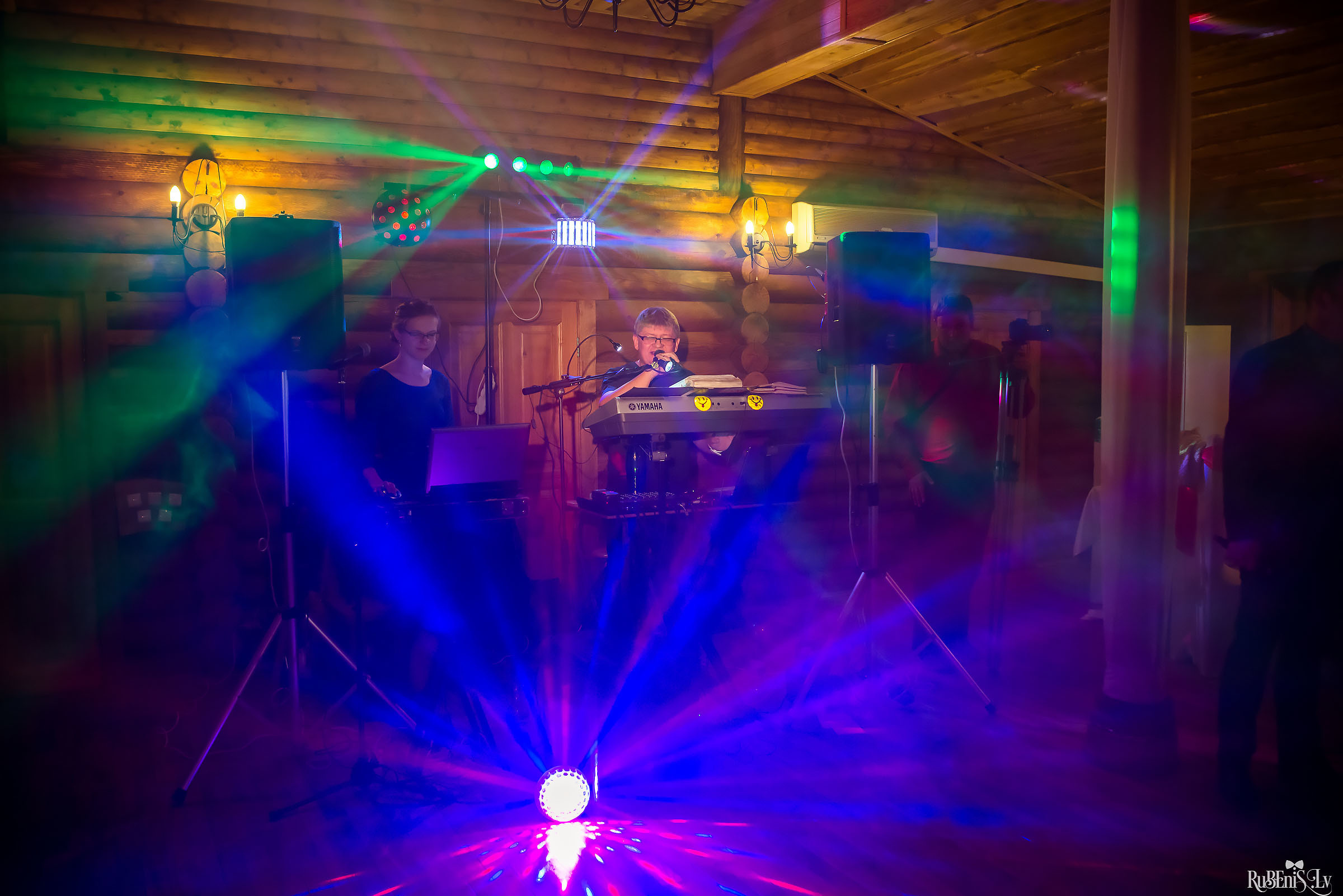 Julija un Edgars. Fotogrāfs Romualds Rubenis un Artemijs Stašāns