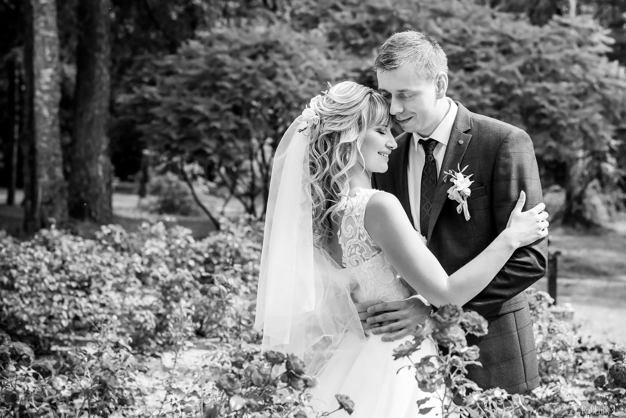 Ольга и Вадим. Фотограф Ромуальд Рубенис и Артемий Сташанс