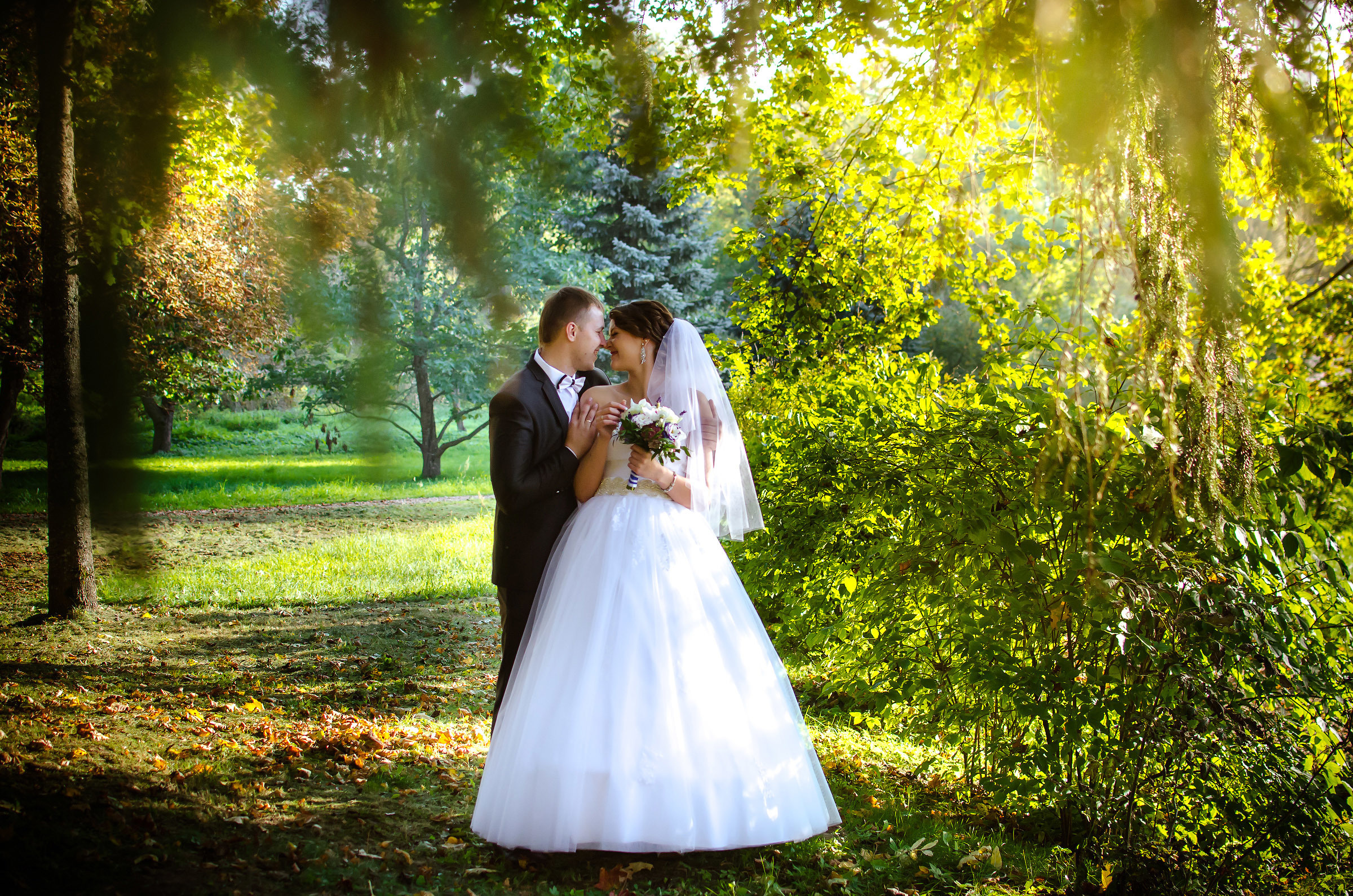 Съемка свадьбы в Ротко Центре. Фотограф Ромуальд Рубенис и Артемий Сташанс