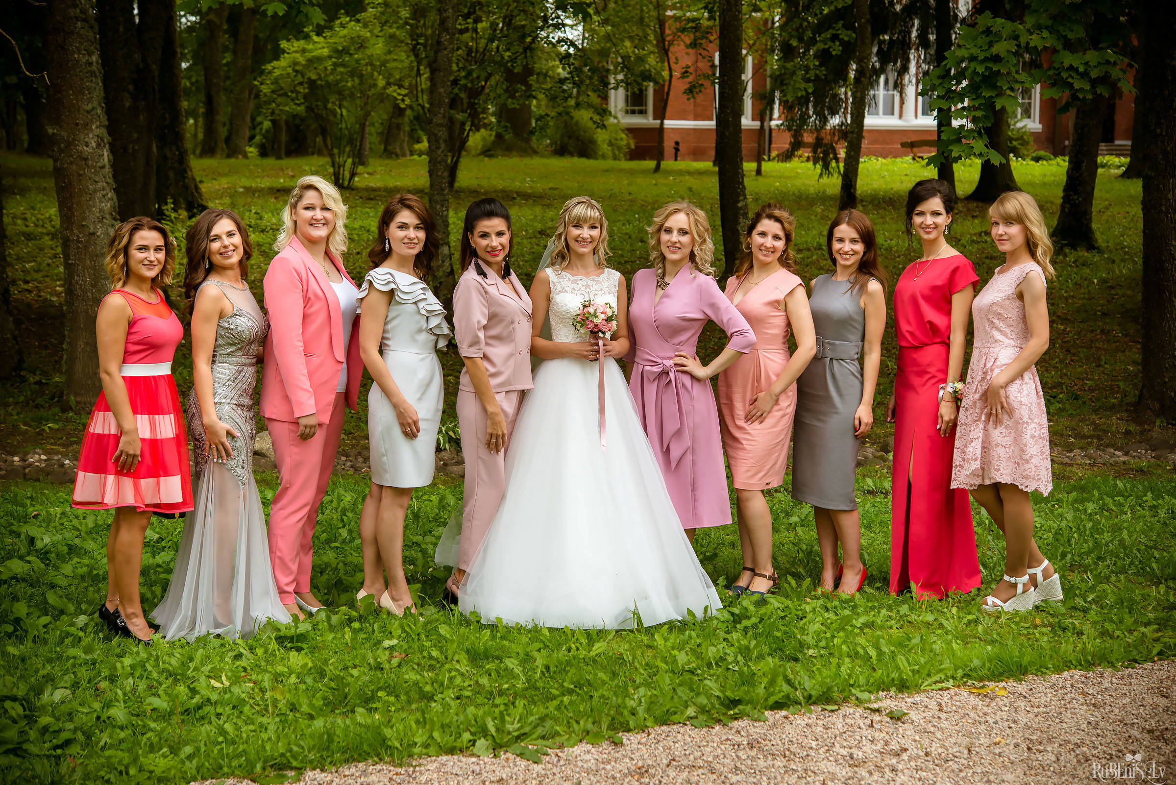 Ольга и Вадим. Фотограф Ромуальд Рубенис и Артемий Сташанс