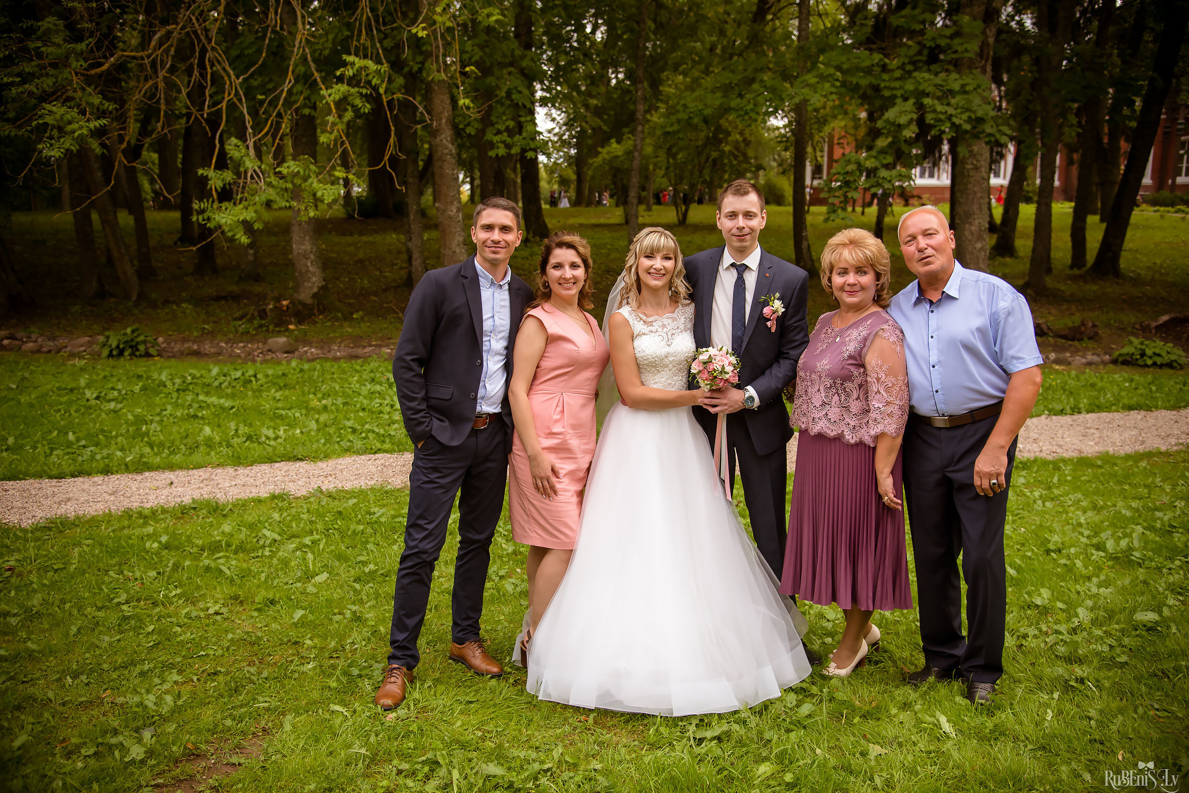 Ольга и Вадим. Фотограф Ромуальд Рубенис и Артемий Сташанс